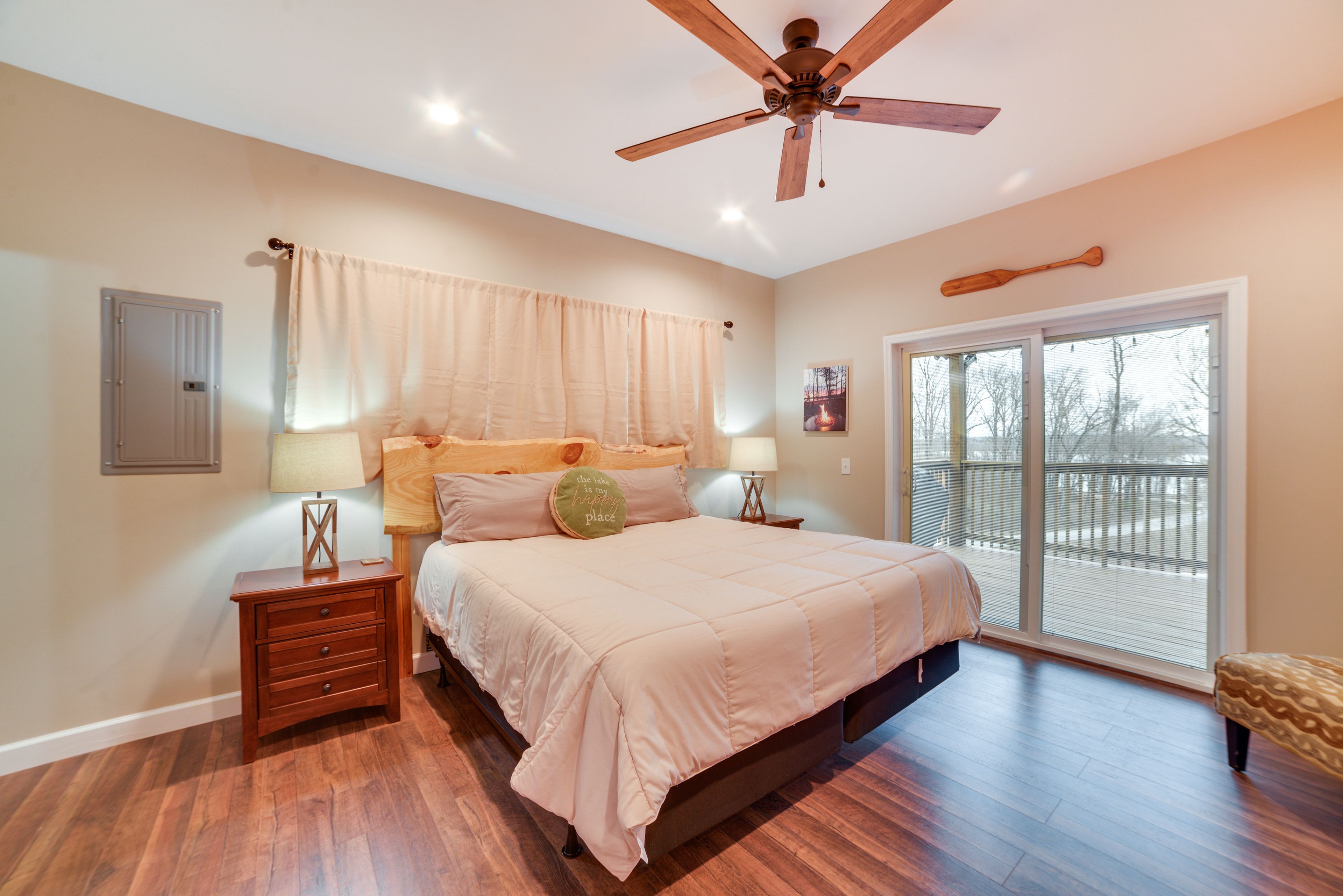 Bedroom 2 | King Bed | En-Suite Bathroom