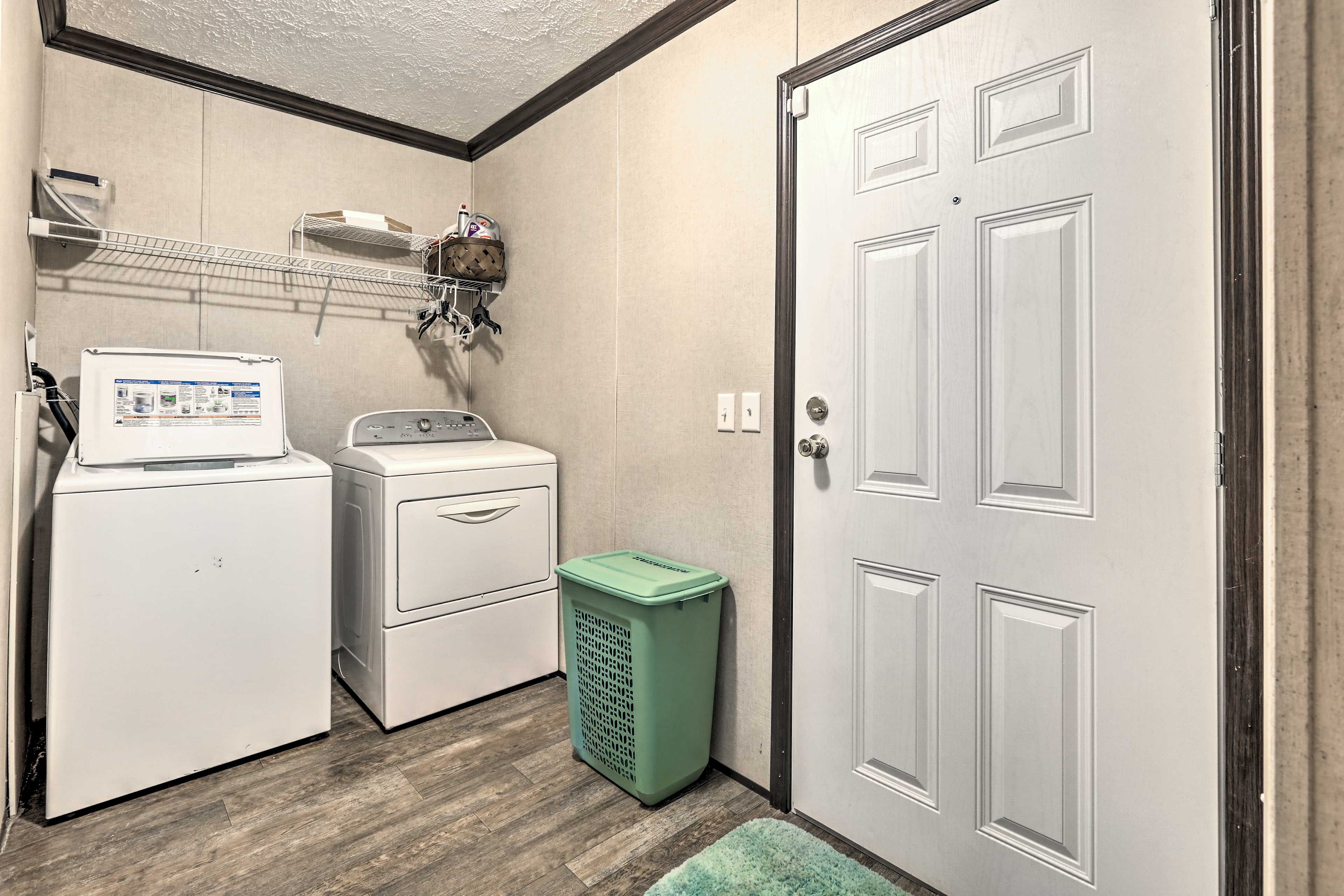 Laundry | Detergent Provided