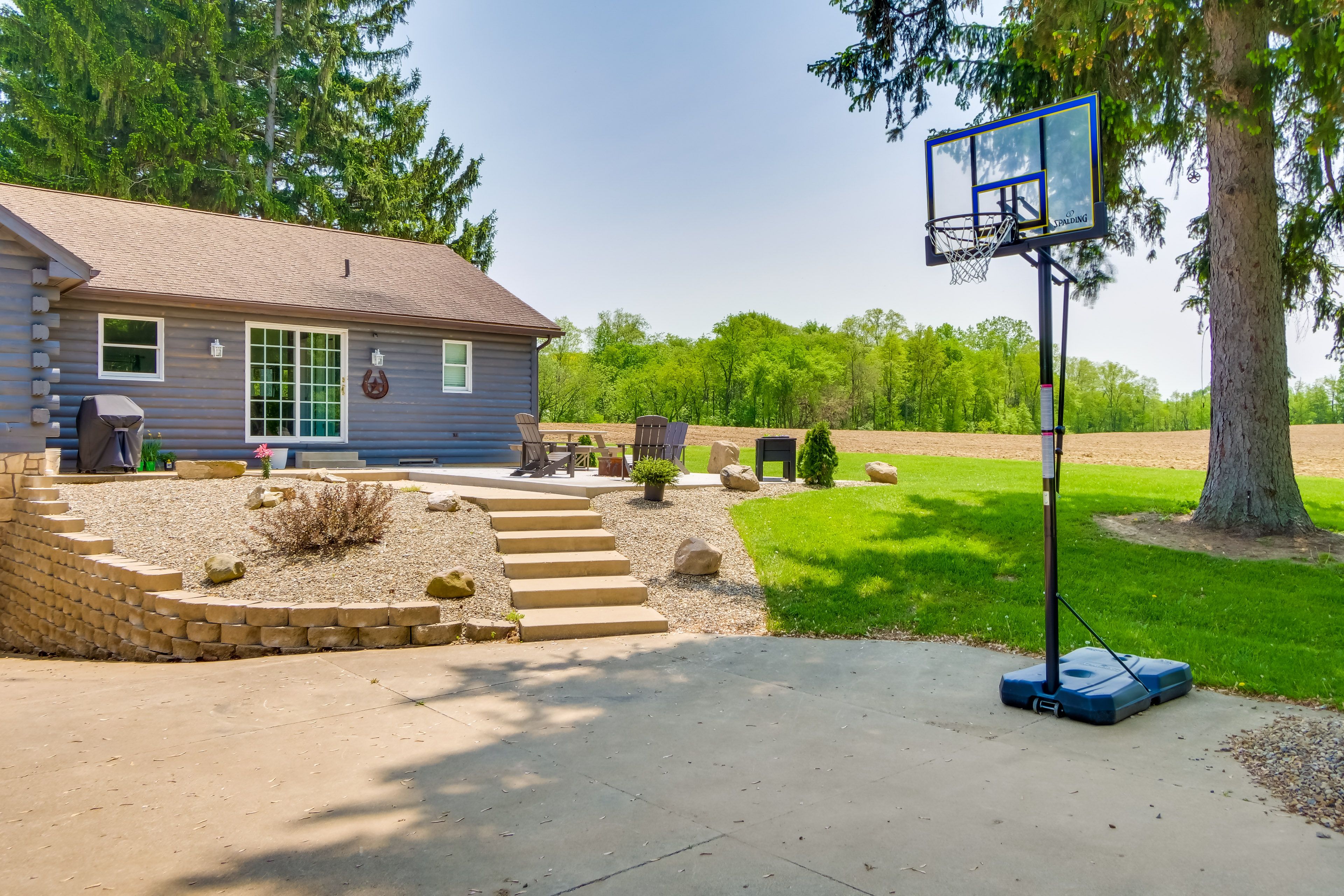 Driveway | Basketball Hoop