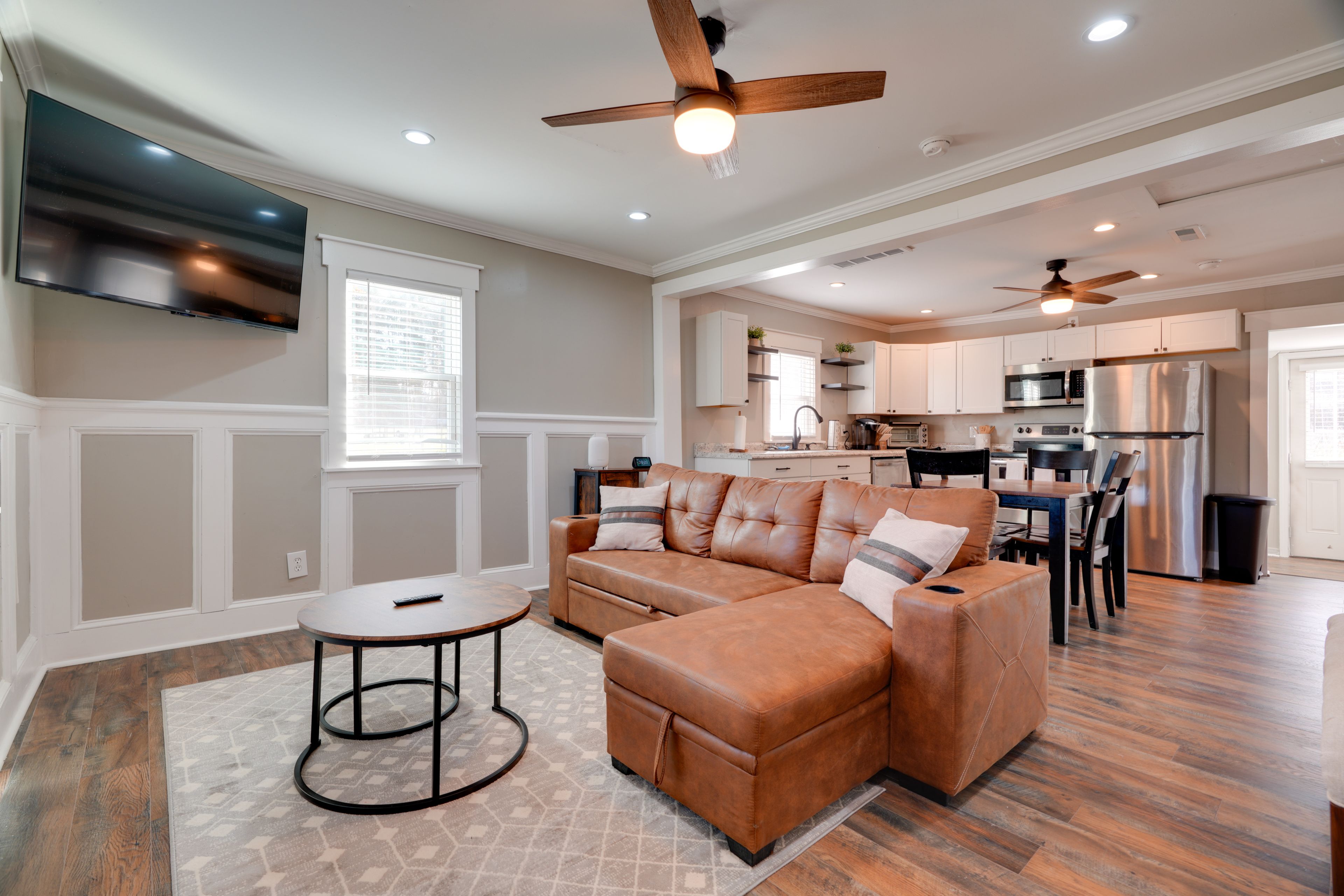 Blackstone Vacation Rental | 2BR | 1BA | 835 Sq Ft | Step-Free Access