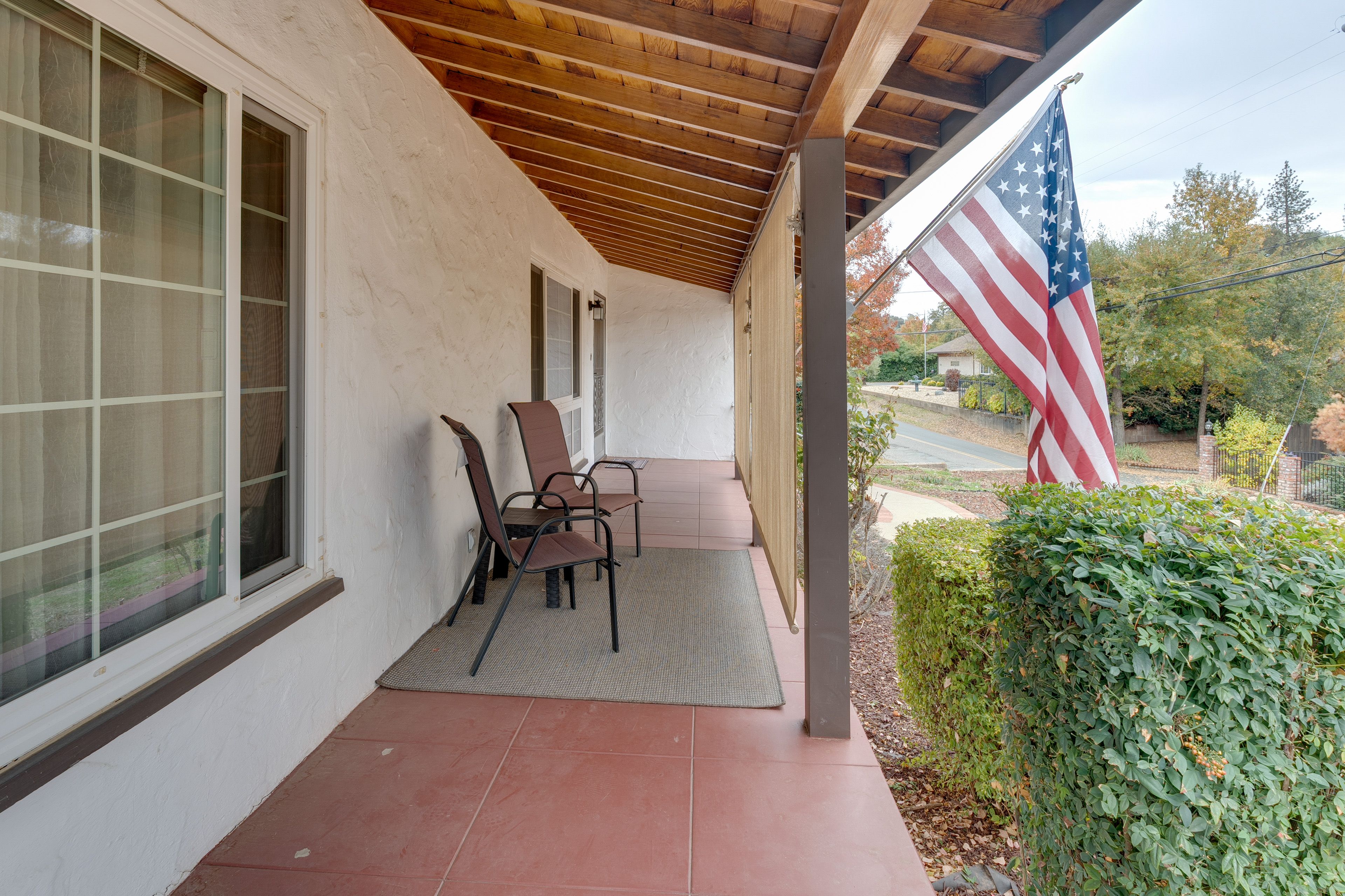 Front Porch | Security Cameras (Outward Facing)