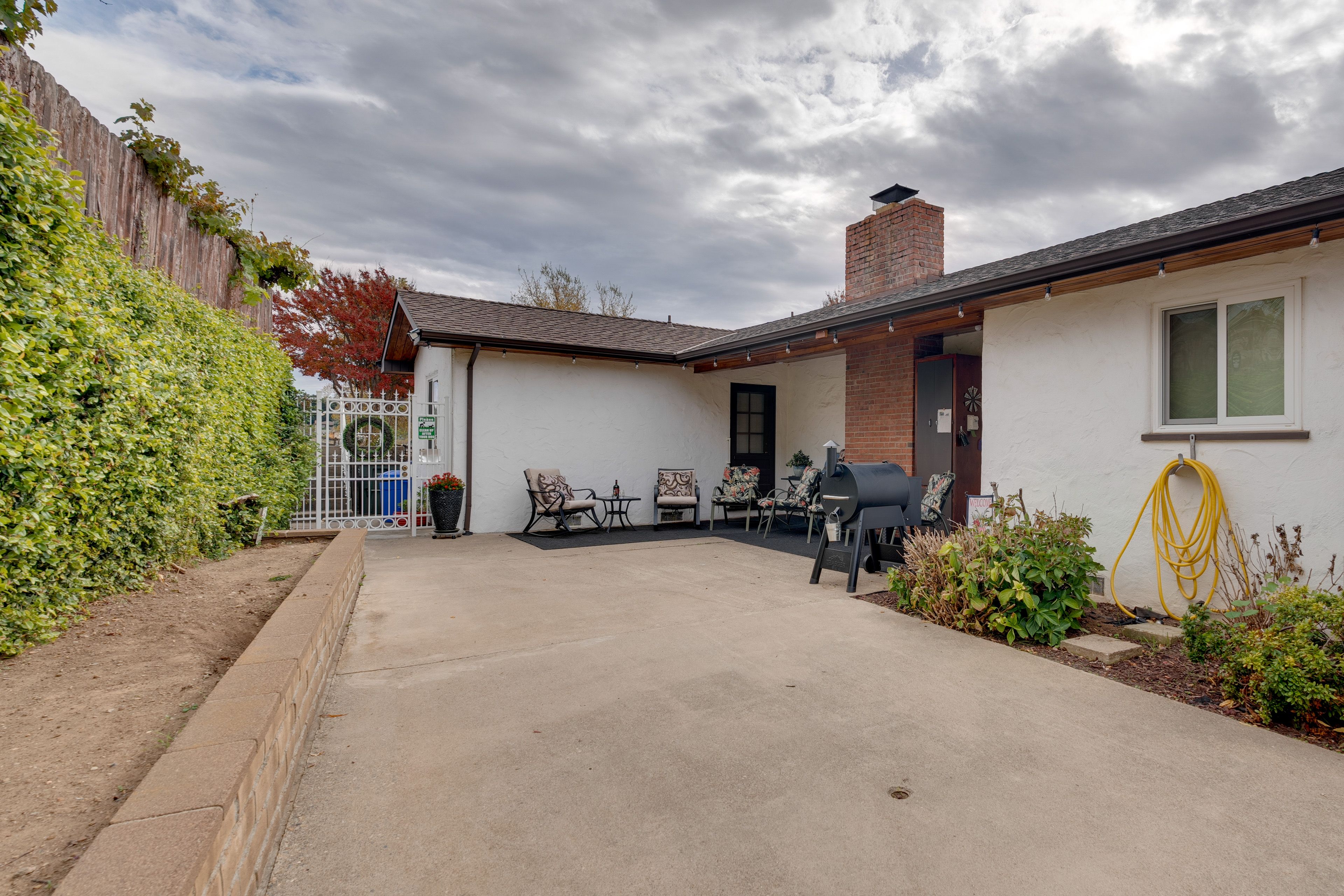 Private Patio | Outdoor Seating | Charcoal Grill