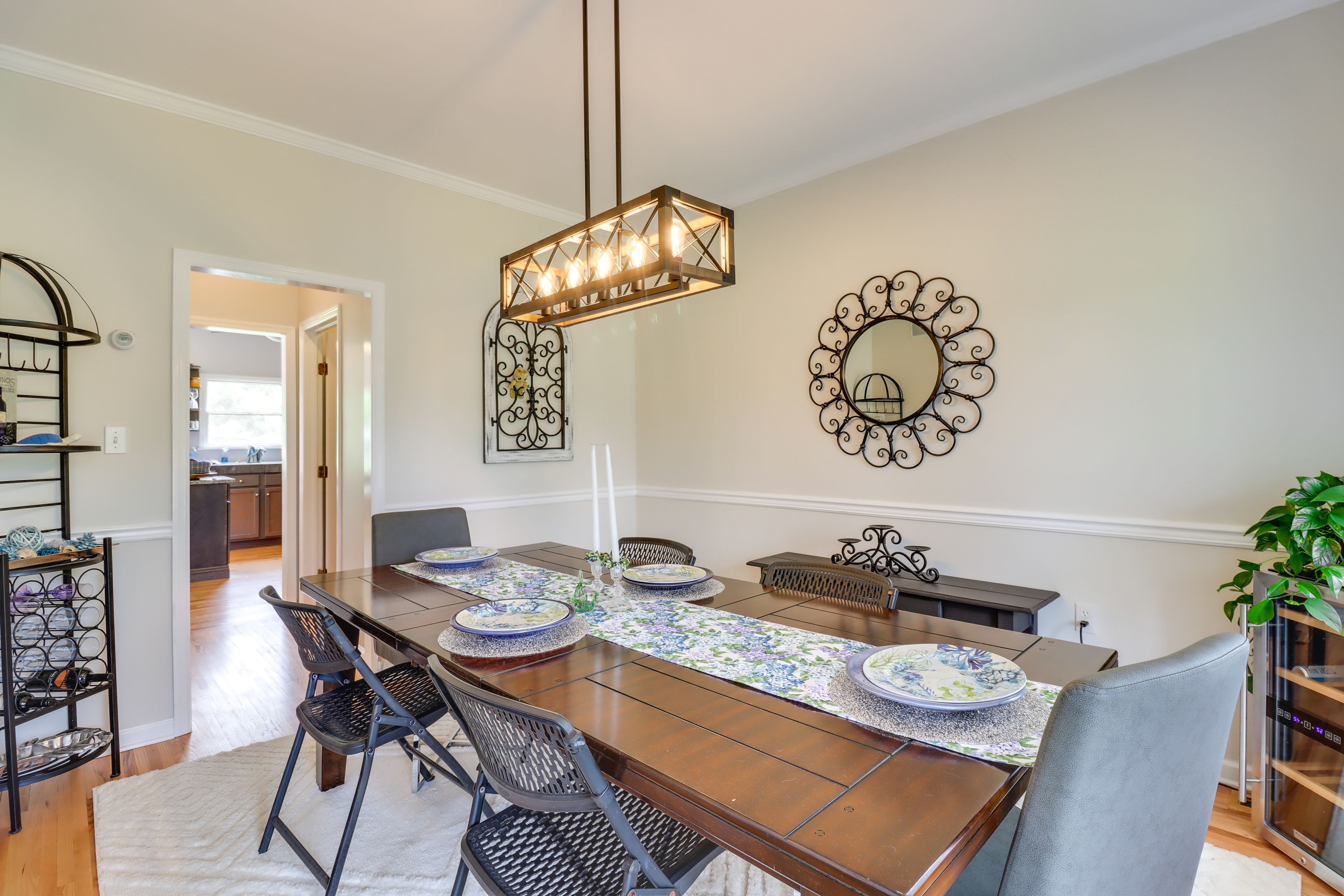 Dining Area | Dishware/Flatware | Trash Bags/Paper Towels