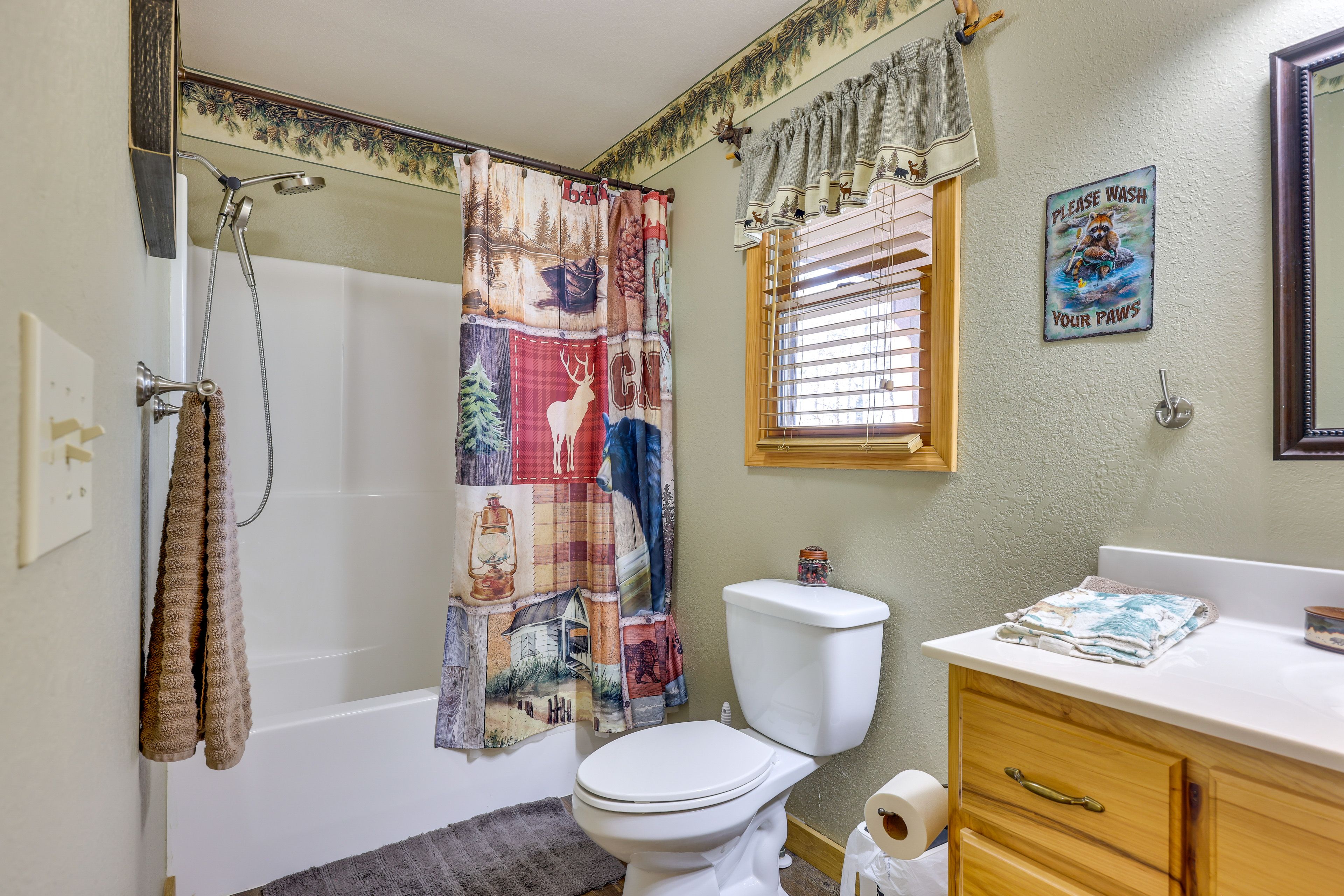 Bathroom | 1st Floor