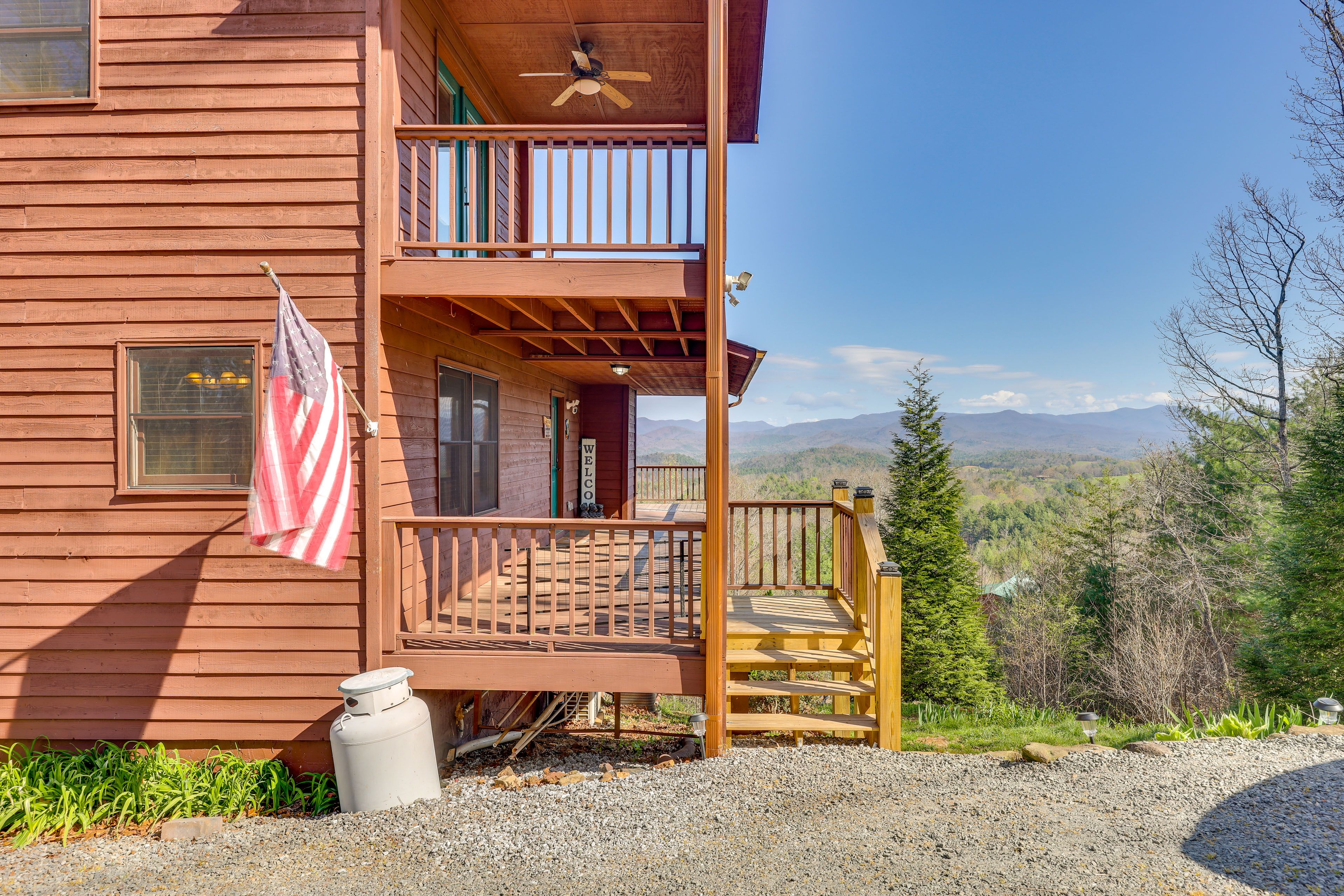 Shared Driveway Parking (2 Vehicles)