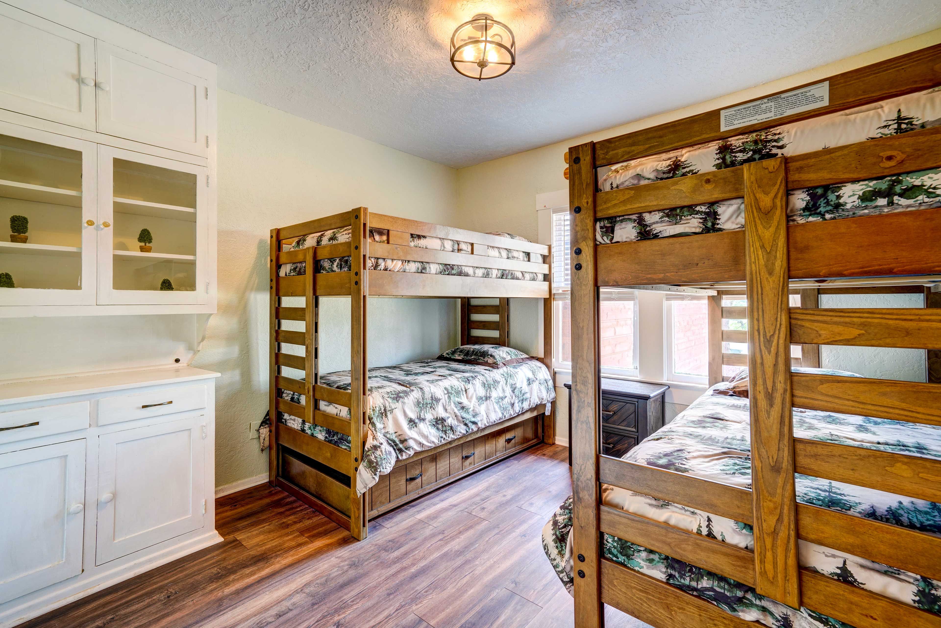 Bedroom 4 | 2 Twin Bunk Beds | Smart TV