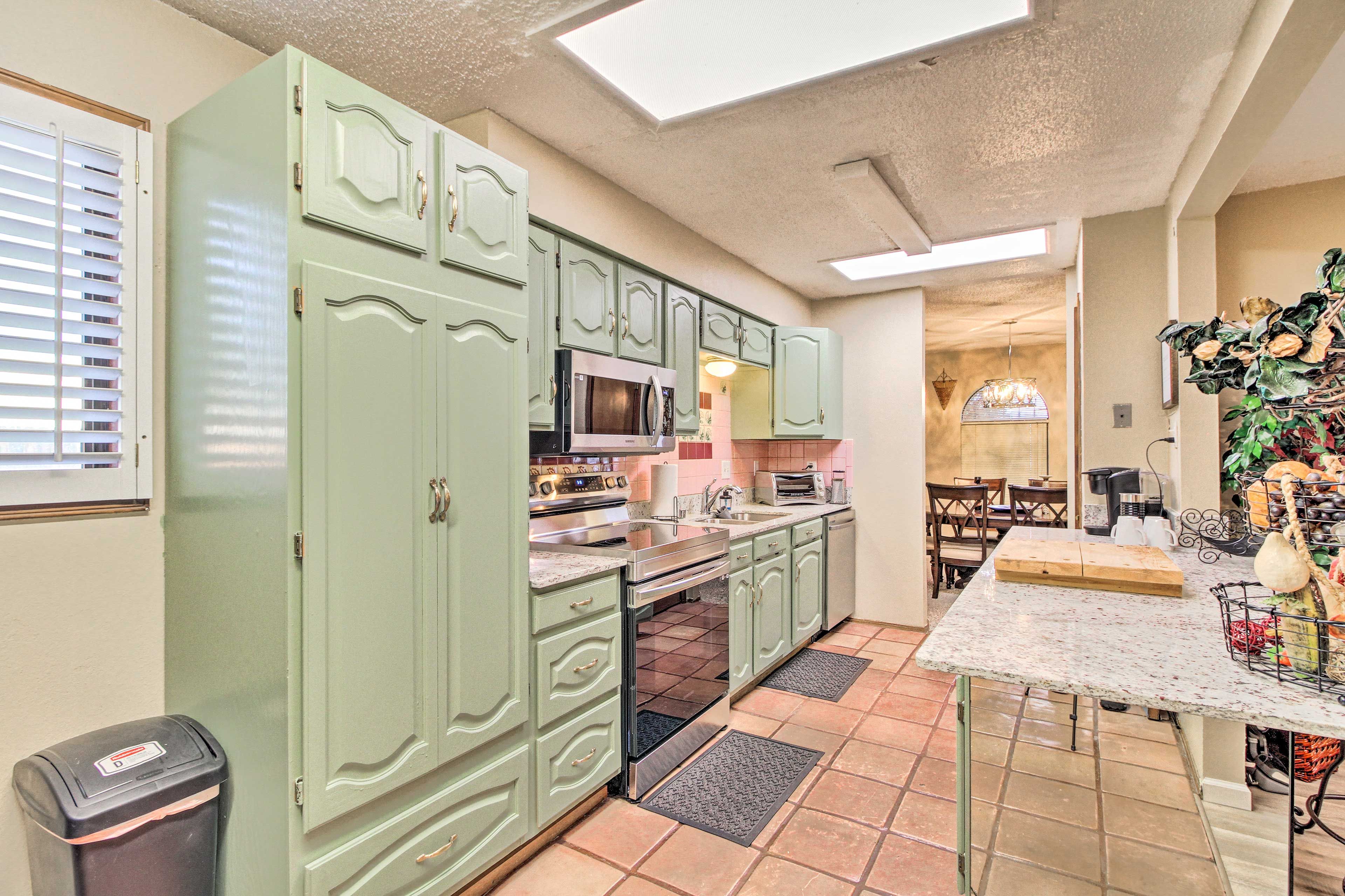 Kitchen | Trash Bags & Paper Towels