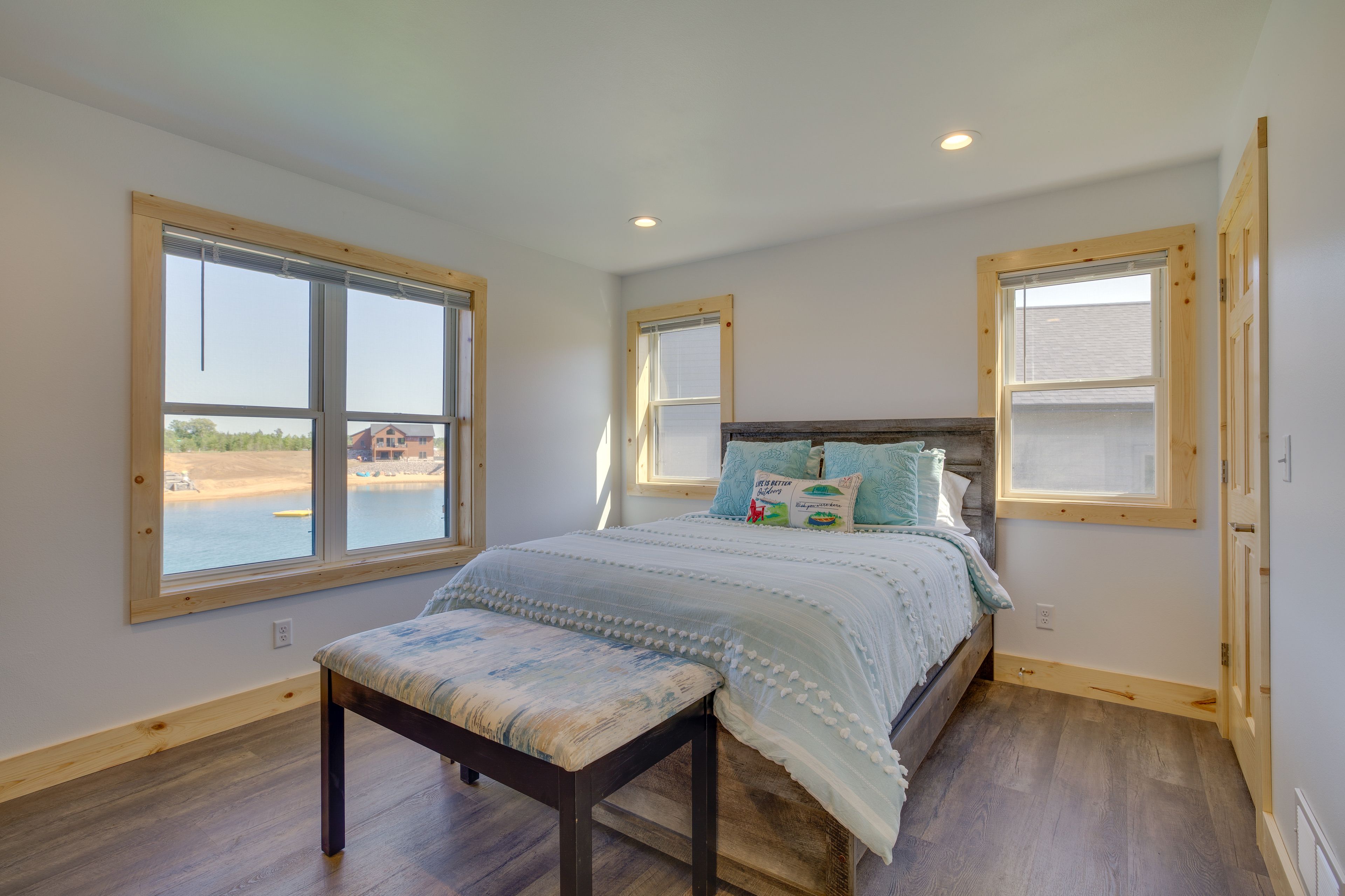 Bedroom 3 | Queen Bed | Main Floor | Smart TV