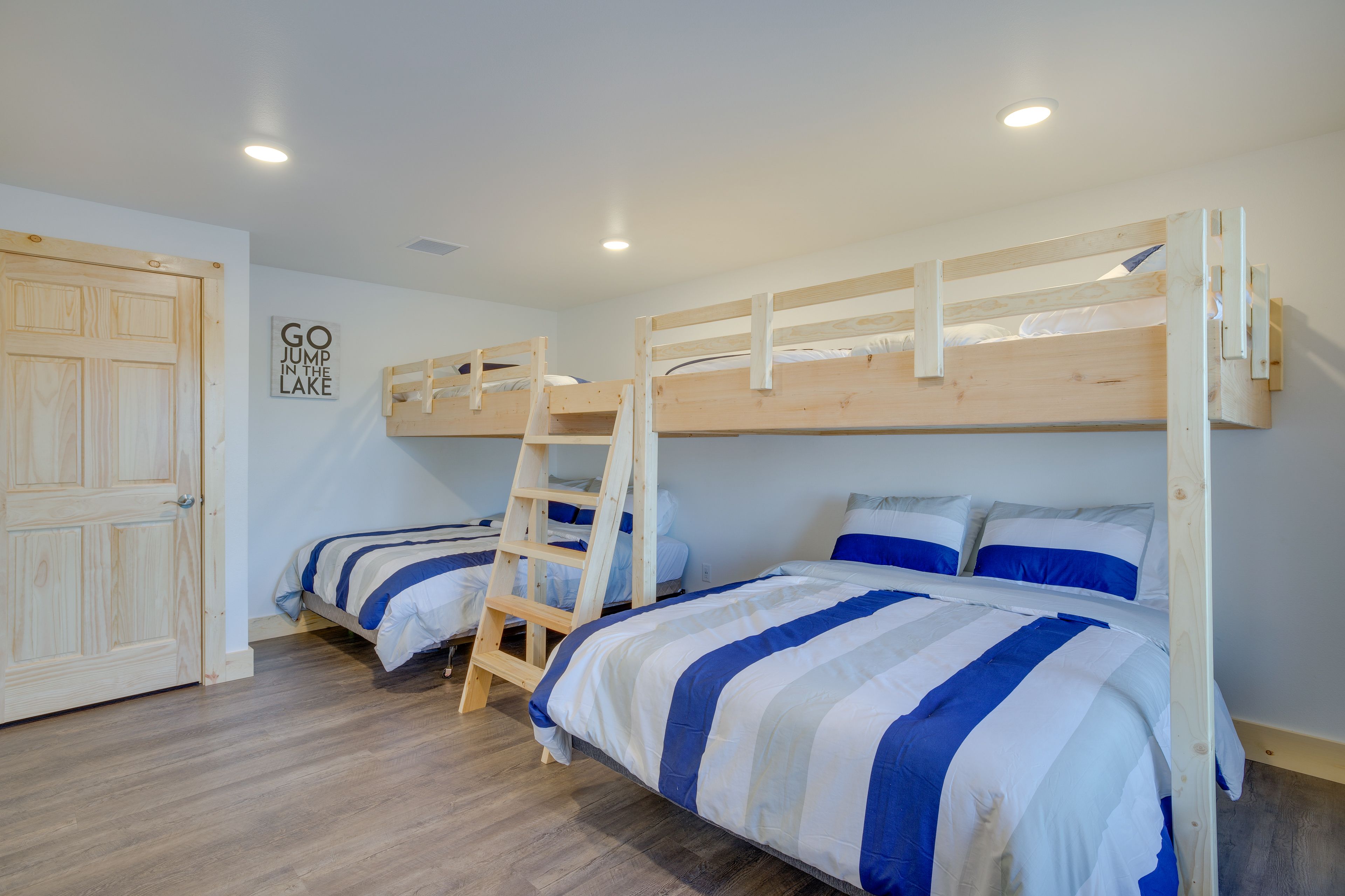 Bedroom 6 | 2 Queen Beds | 2 Lofted Full Beds | Lower Level | Smart TV