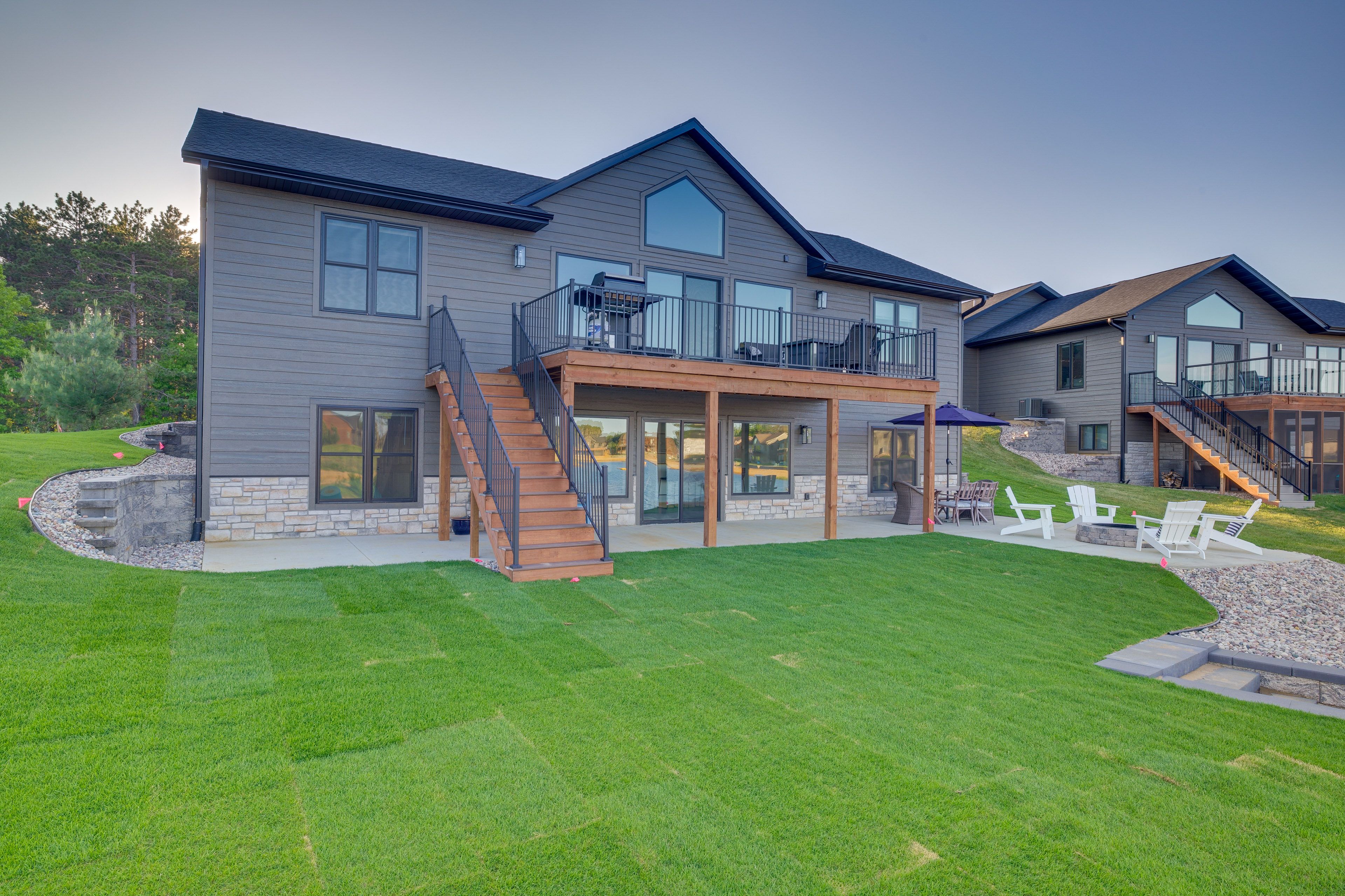 Property Exterior | Garage (1 Vehicle) | Driveway (2 Vehicles)