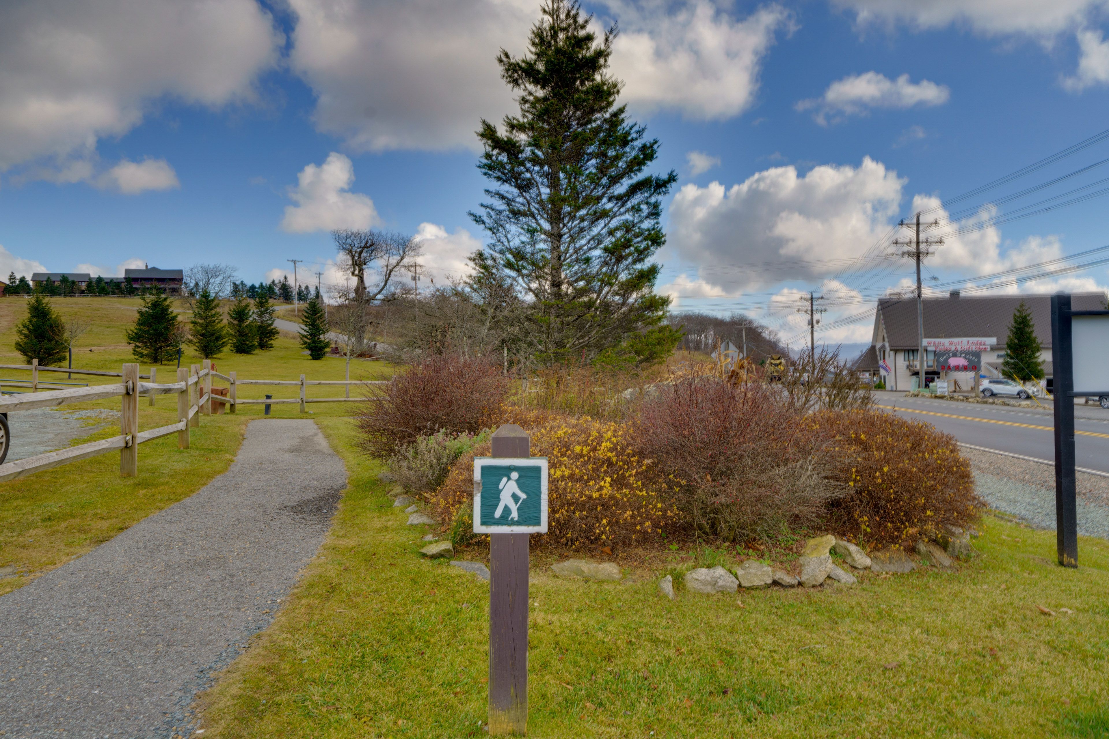Hiking Trail Access | Family Friendly | <2 Mi to Beech Mountain Ski Resort