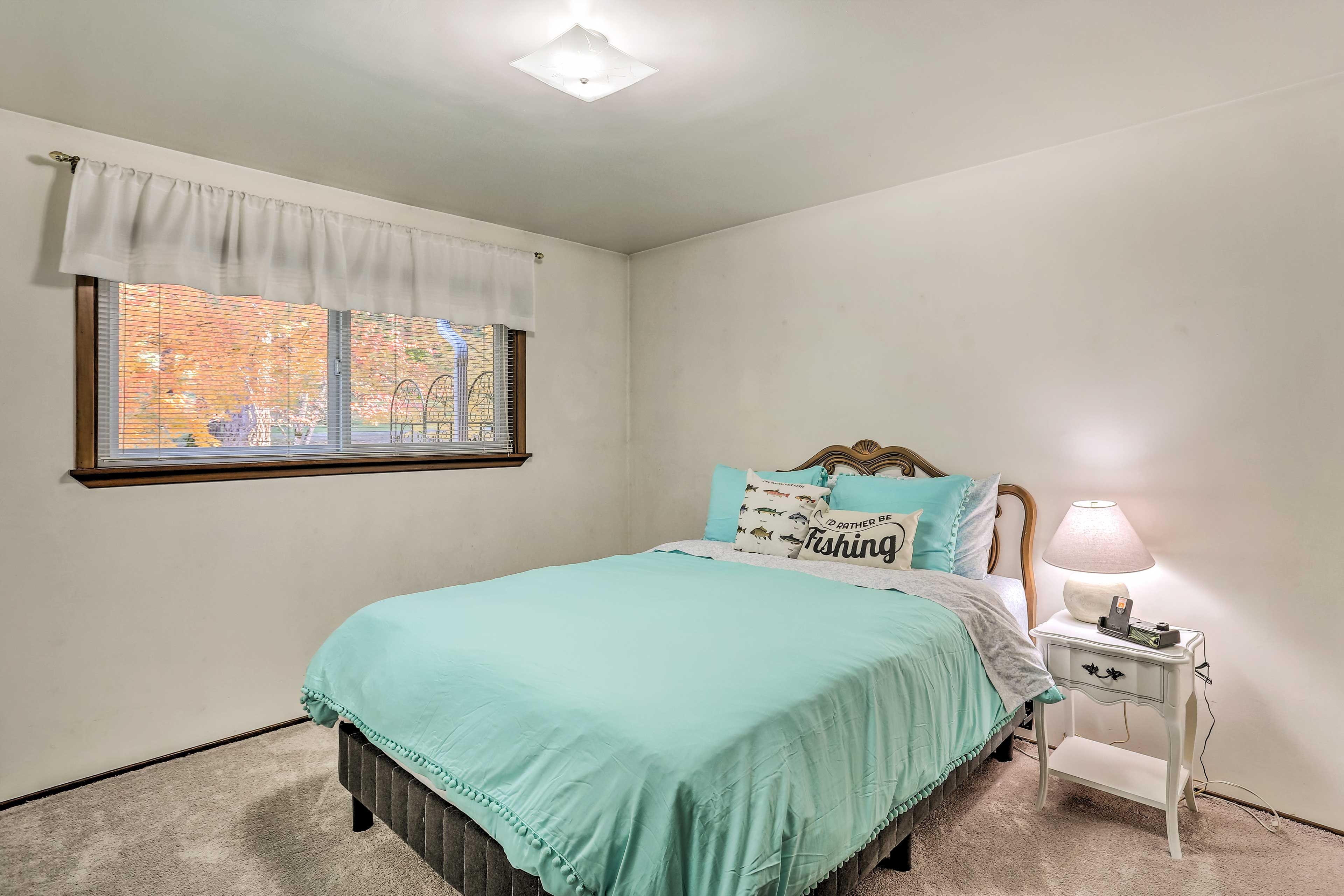 Bedroom 3 | Queen Bed