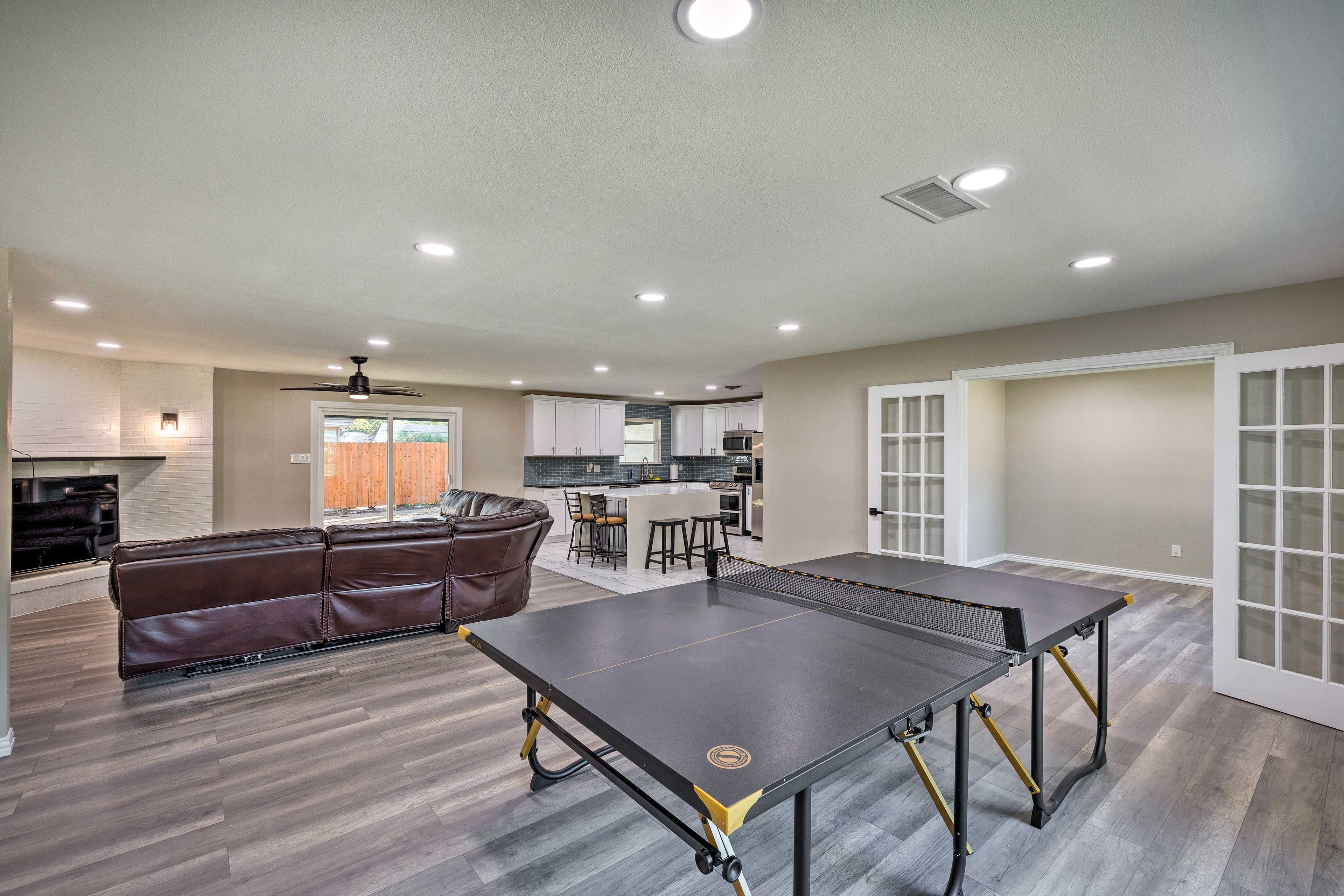 Fort Worth Vacation Rental | 4BR | 2.5BA | 2 Steps Required for Access