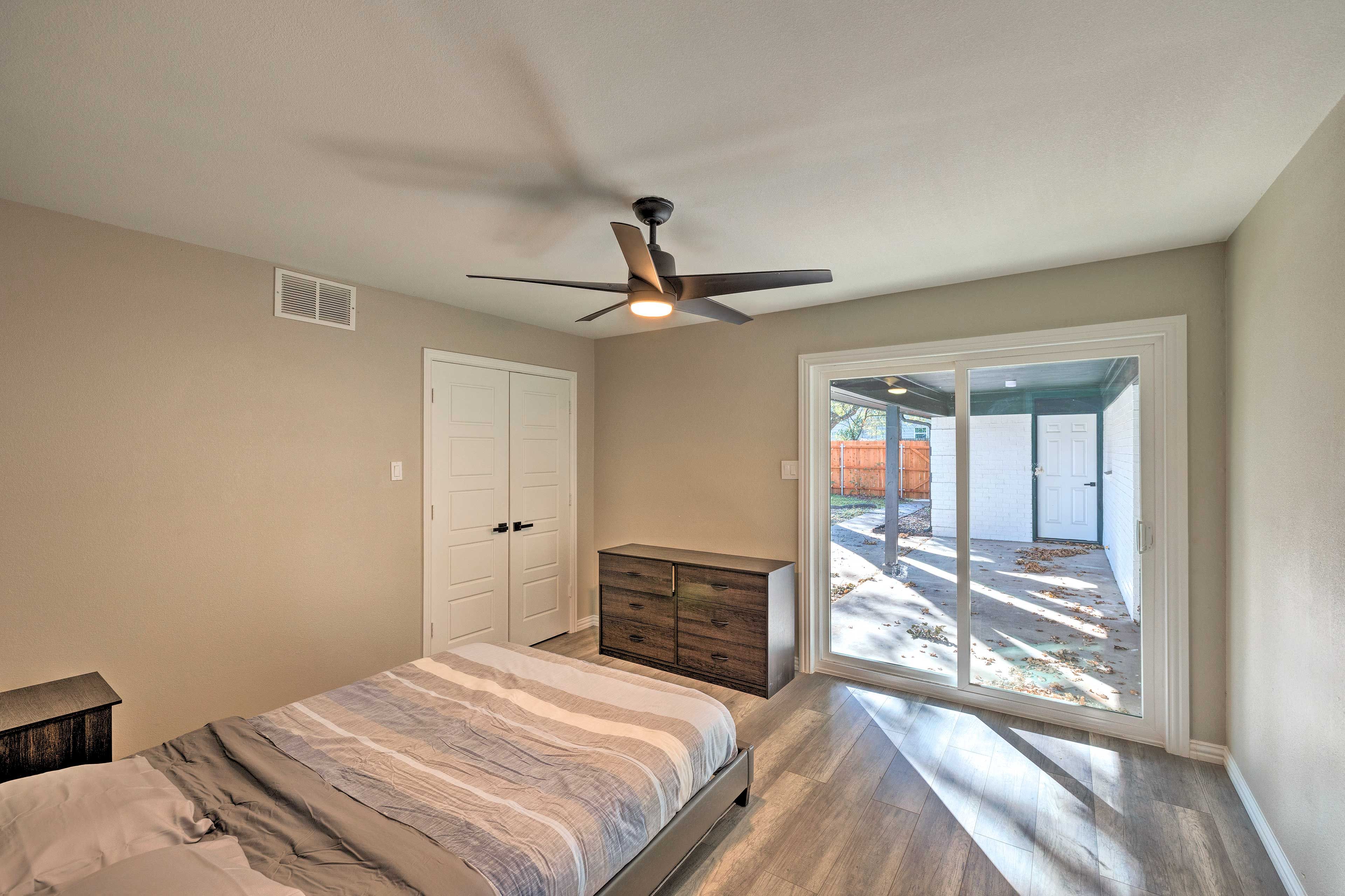 Bedroom 3 | Queen Bed