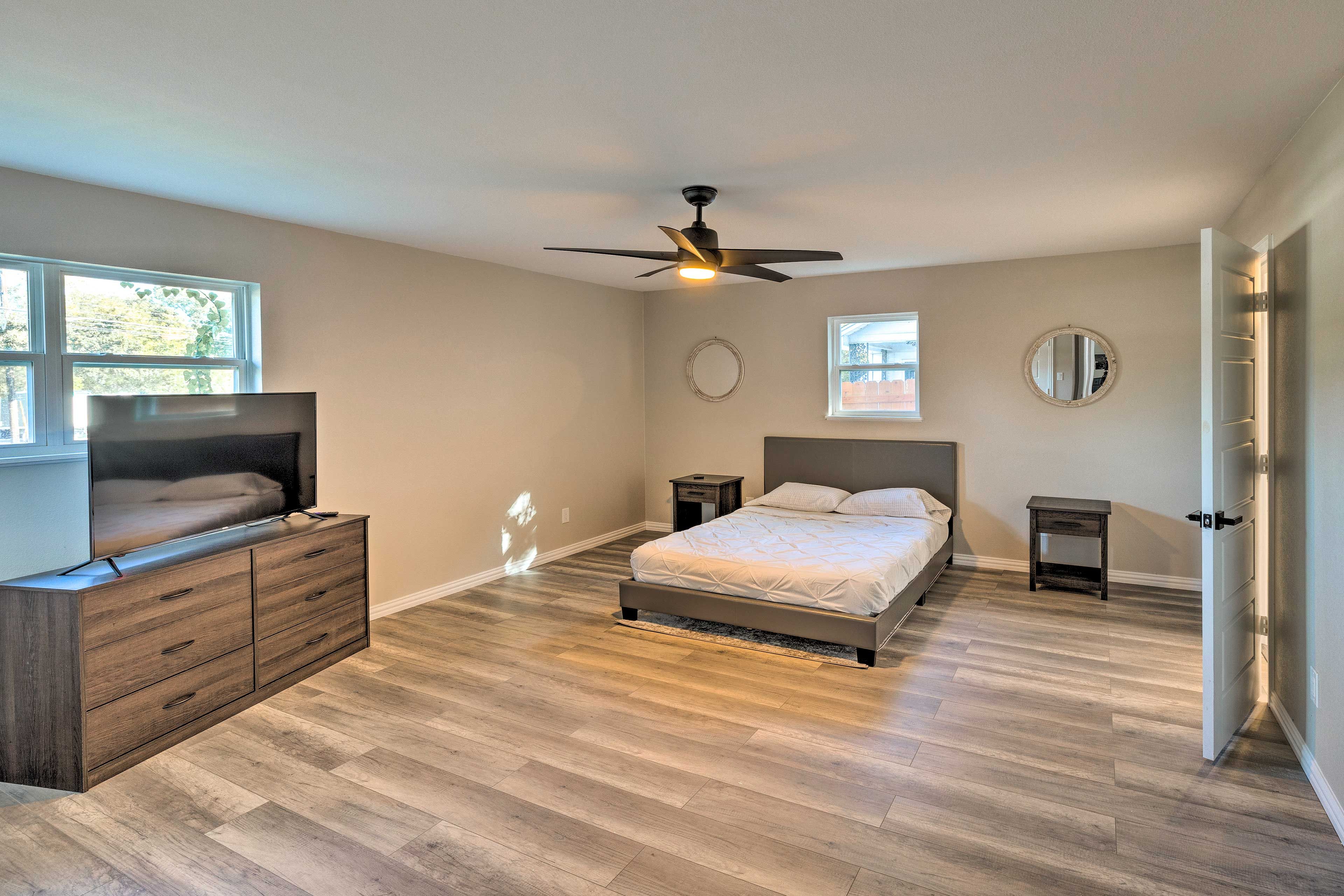 Bedroom 1 | Queen Bed | Linens Provided | Smart TV
