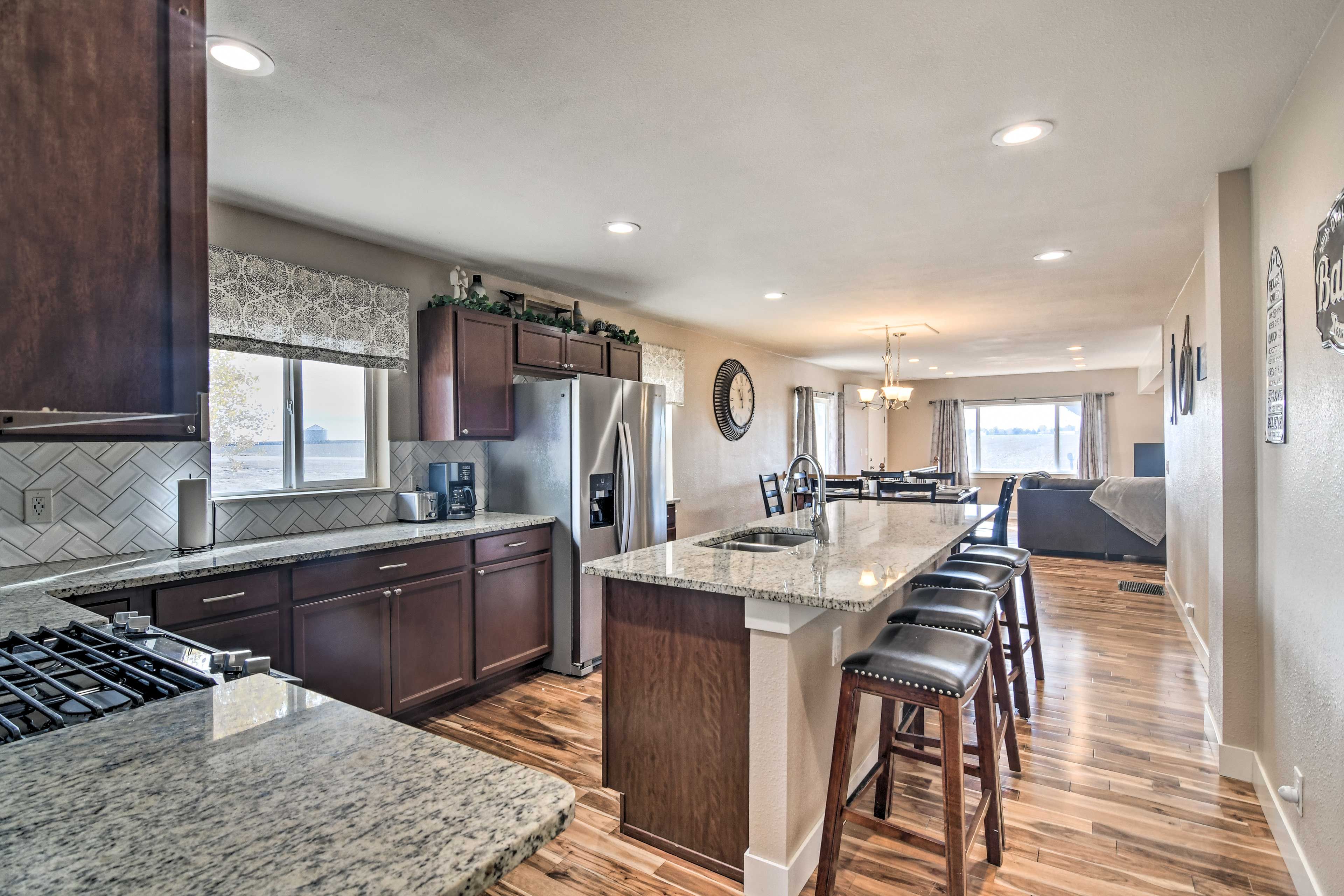 Kitchen | Coffee Maker | Crockpot | Blender | Spices | Toaster