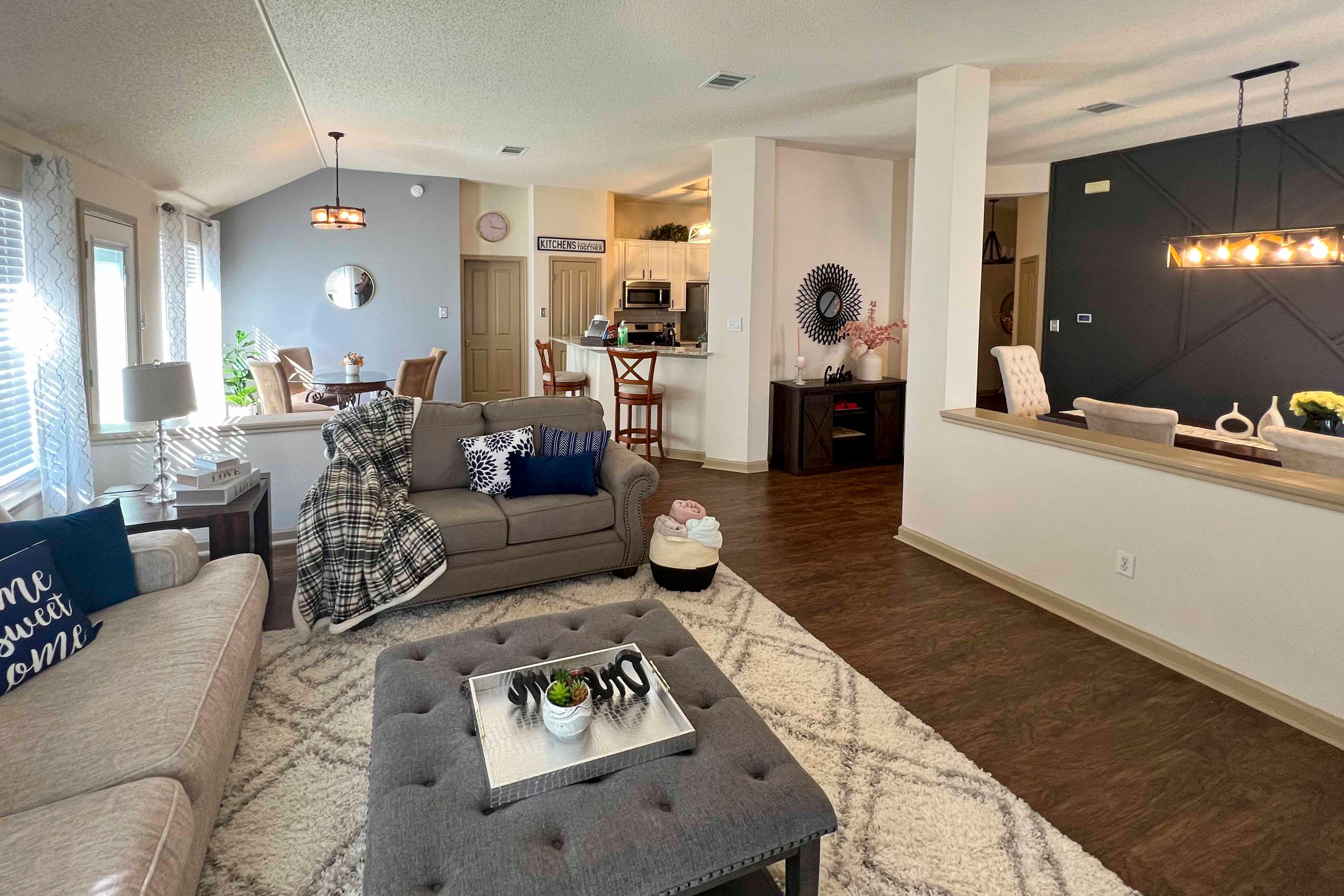 Living Room | Wood-Burning Fireplace | Cable Smart TV | Central A/C