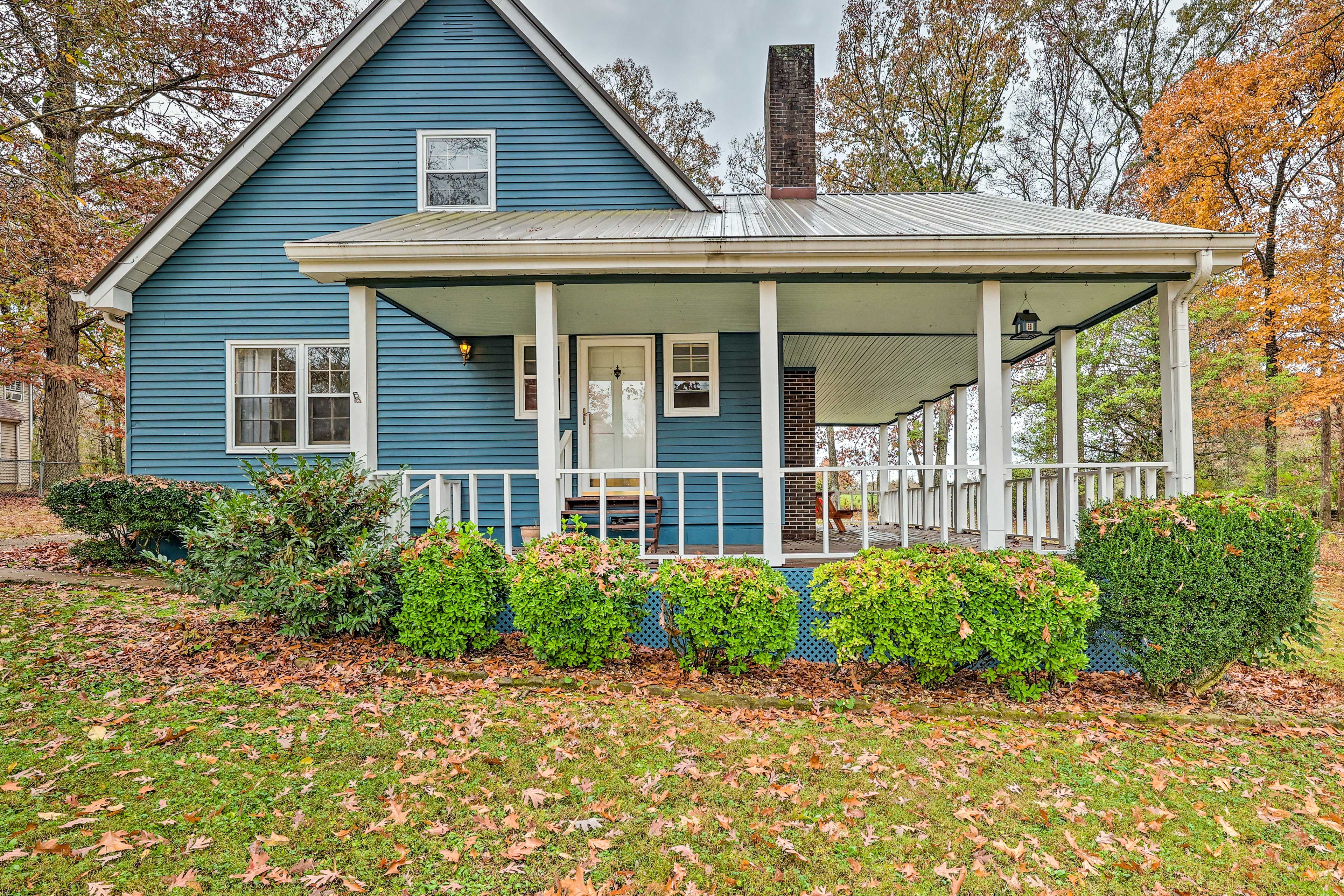 Estill Springs Vacation Rental | 2BR | 2BA | 1,700 Sq Ft | 4 Stairs Required