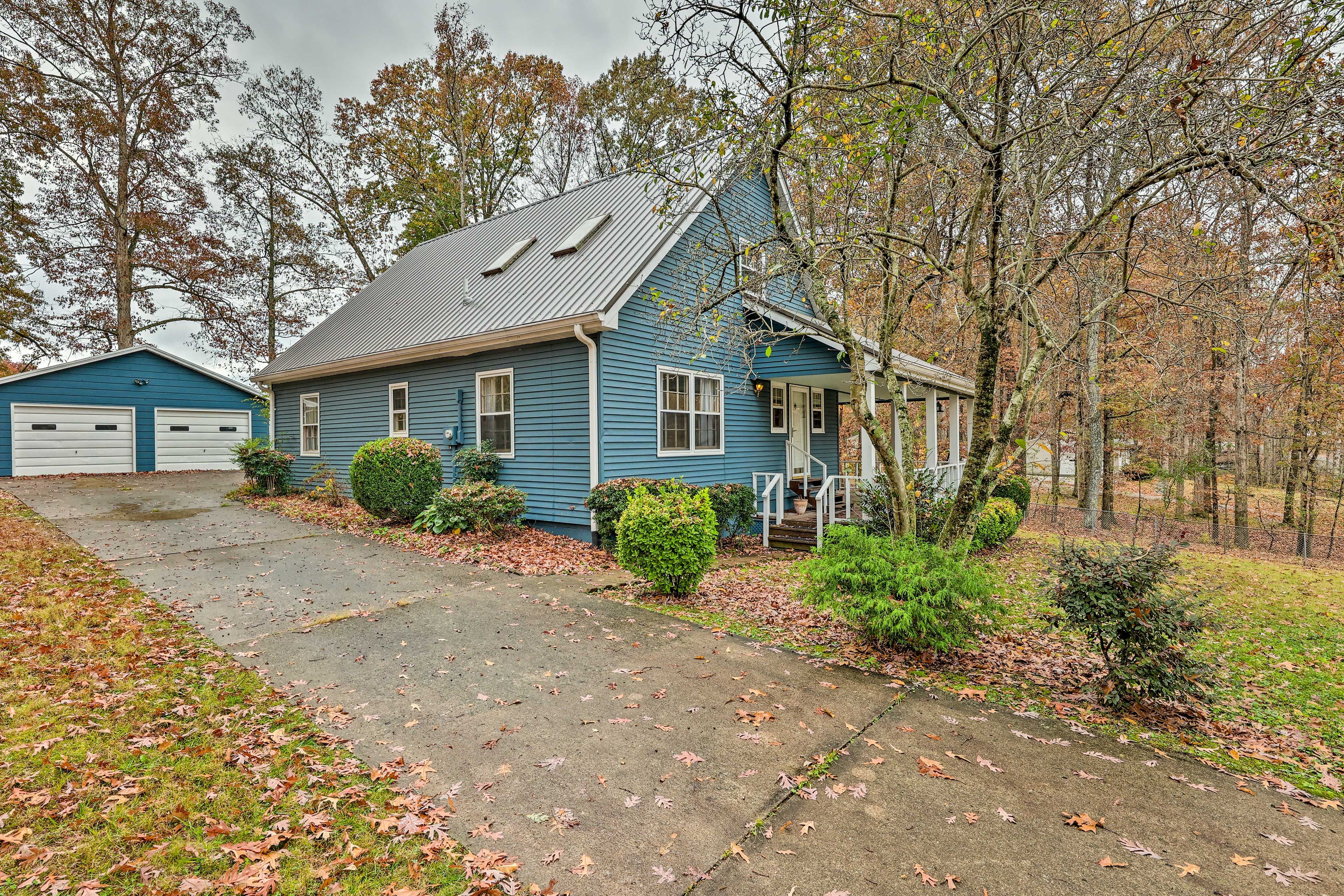 House Exterior | Exterior Security Camera (Facing Out)