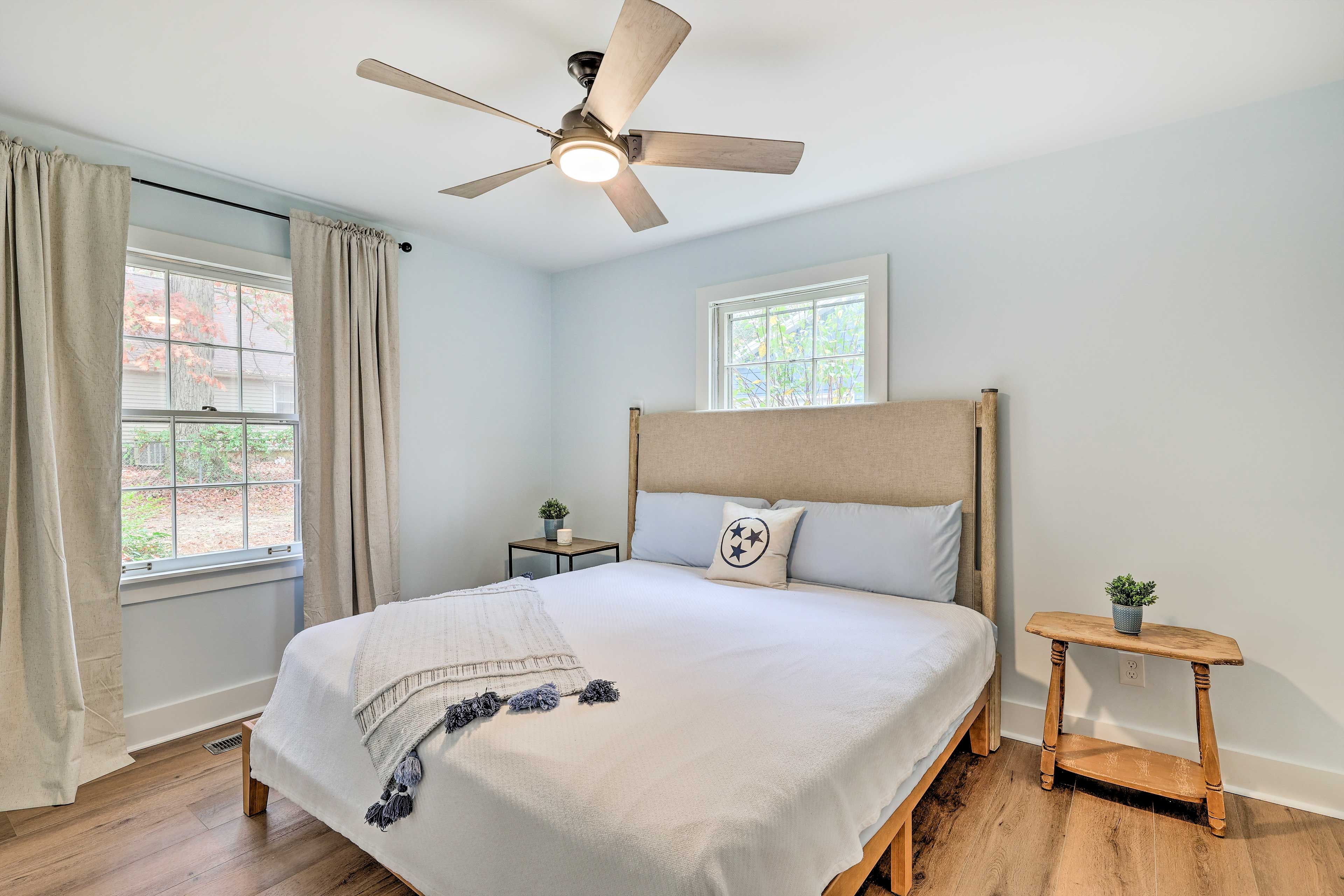Bedroom 1 | King Bed | 1st Floor