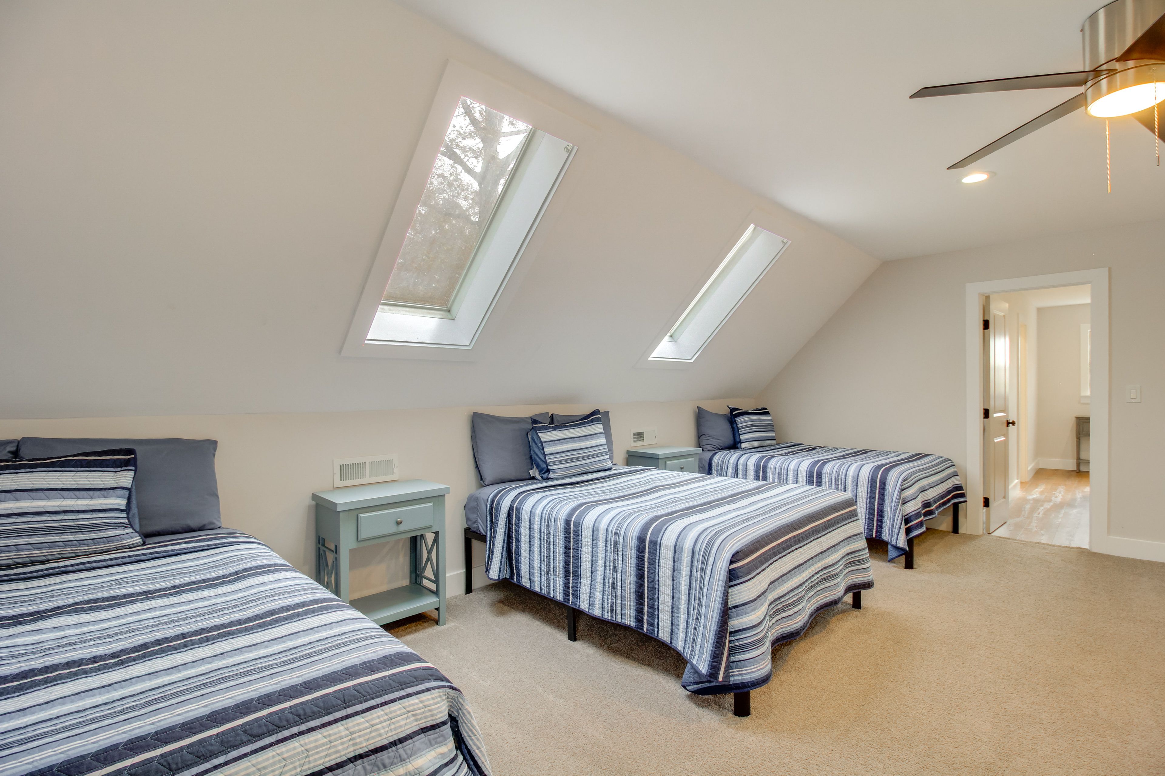 Loft | 3 Full Beds | 2nd Floor