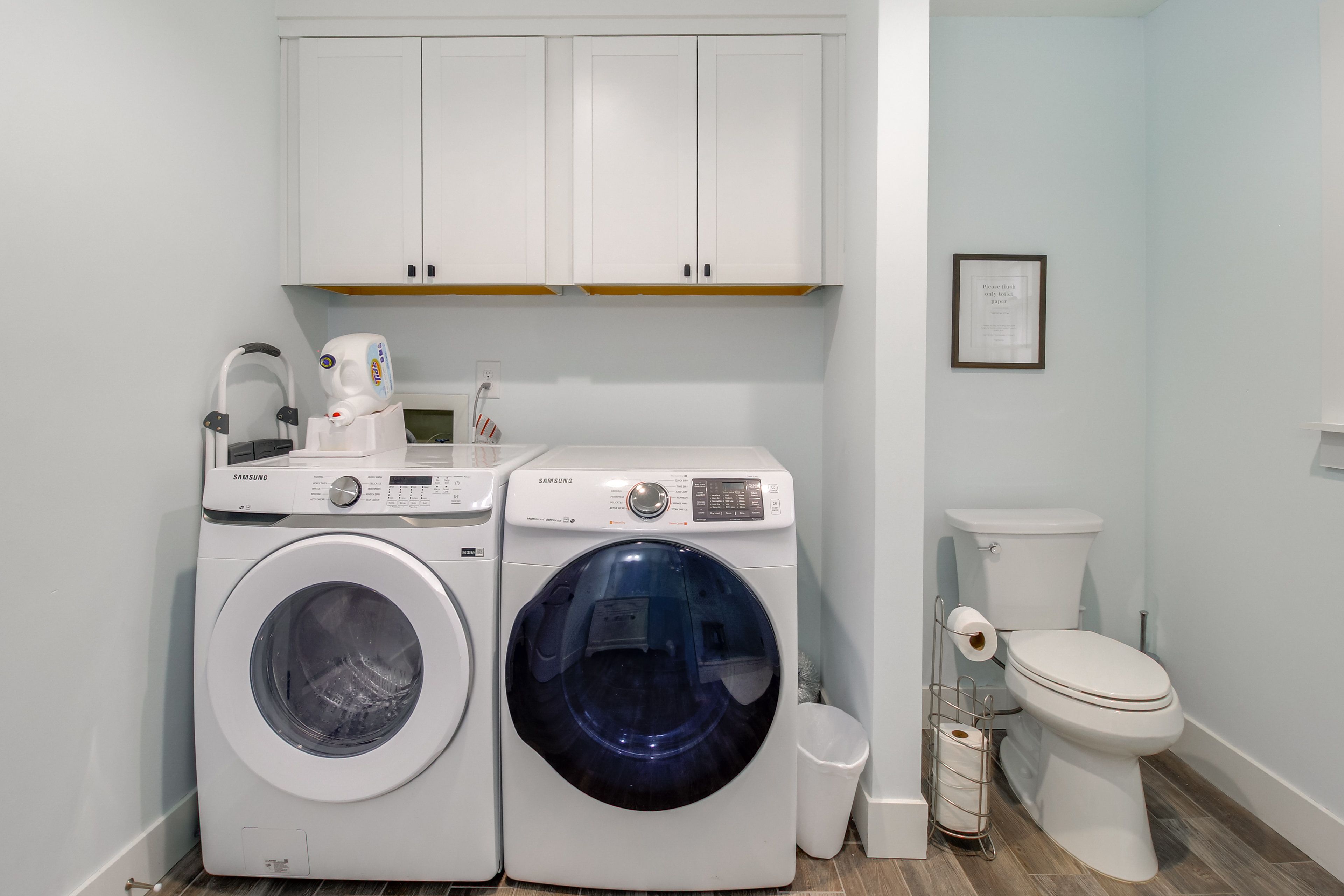 Full Bathroom | In-Unit Laundry | Detergent | 1st Floor