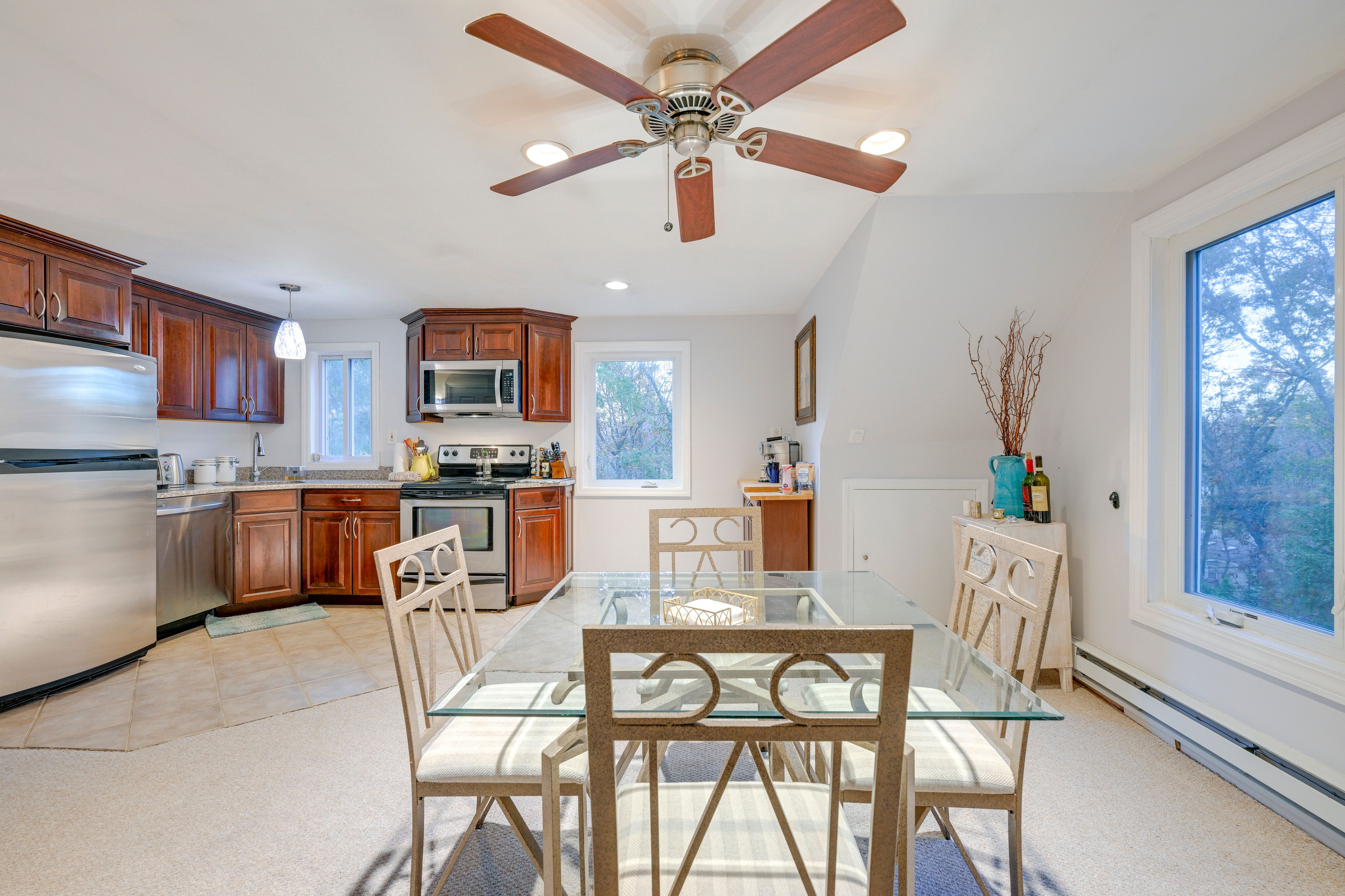 Dining Area | Single-Story Unit