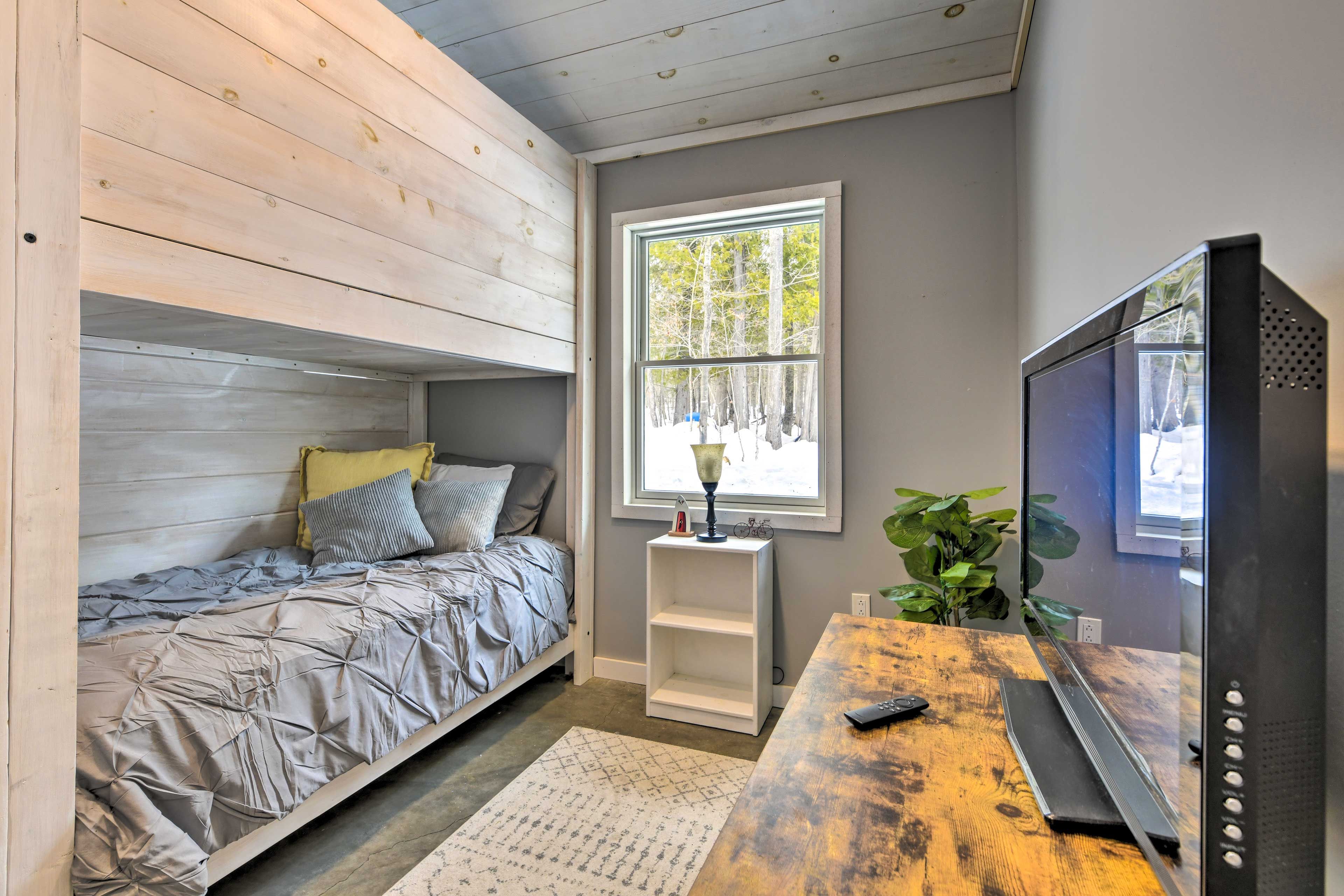 Bedroom 4 | 2 Twin Bunk Bed