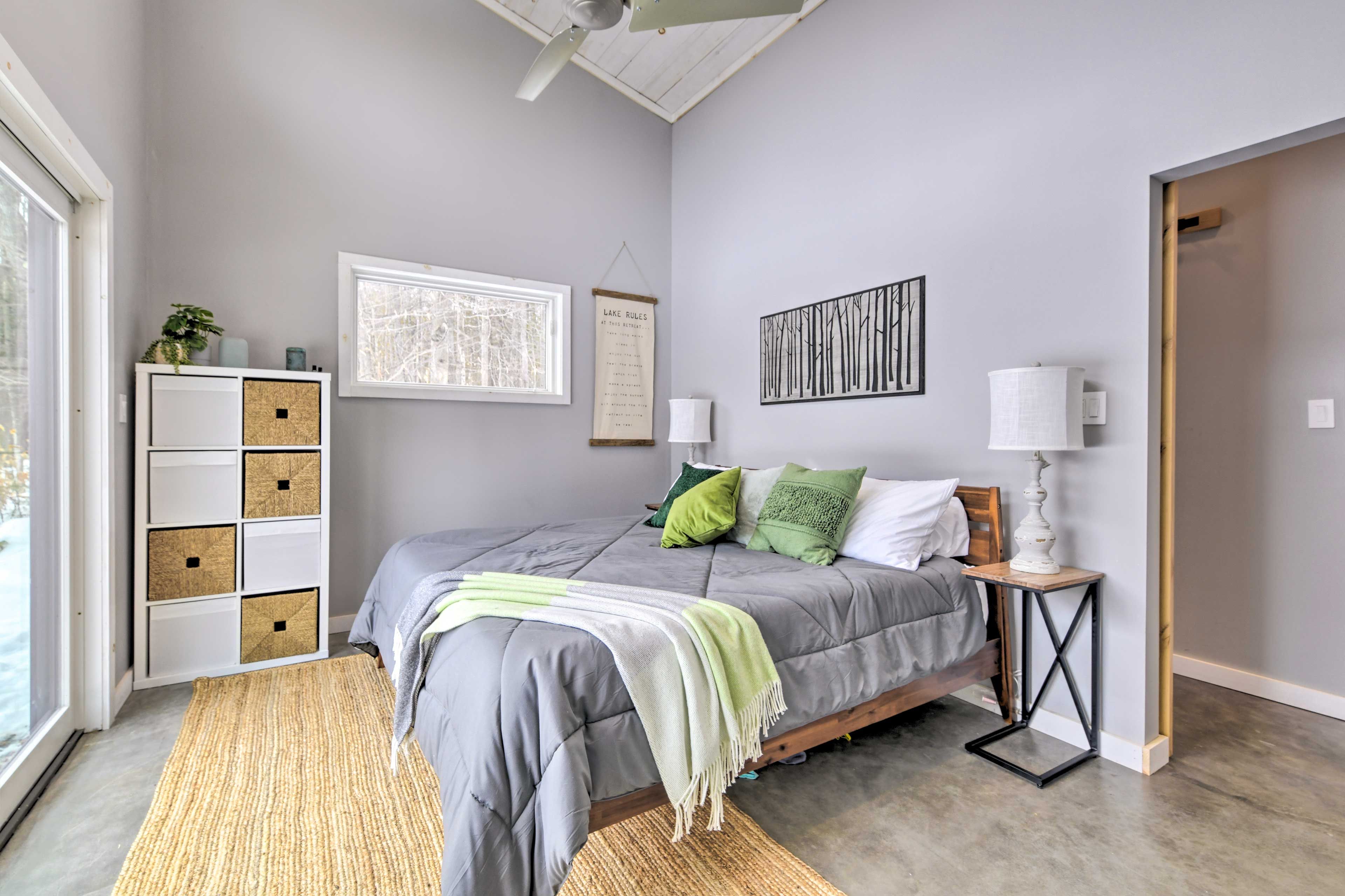 Bedroom 1 | King Bed