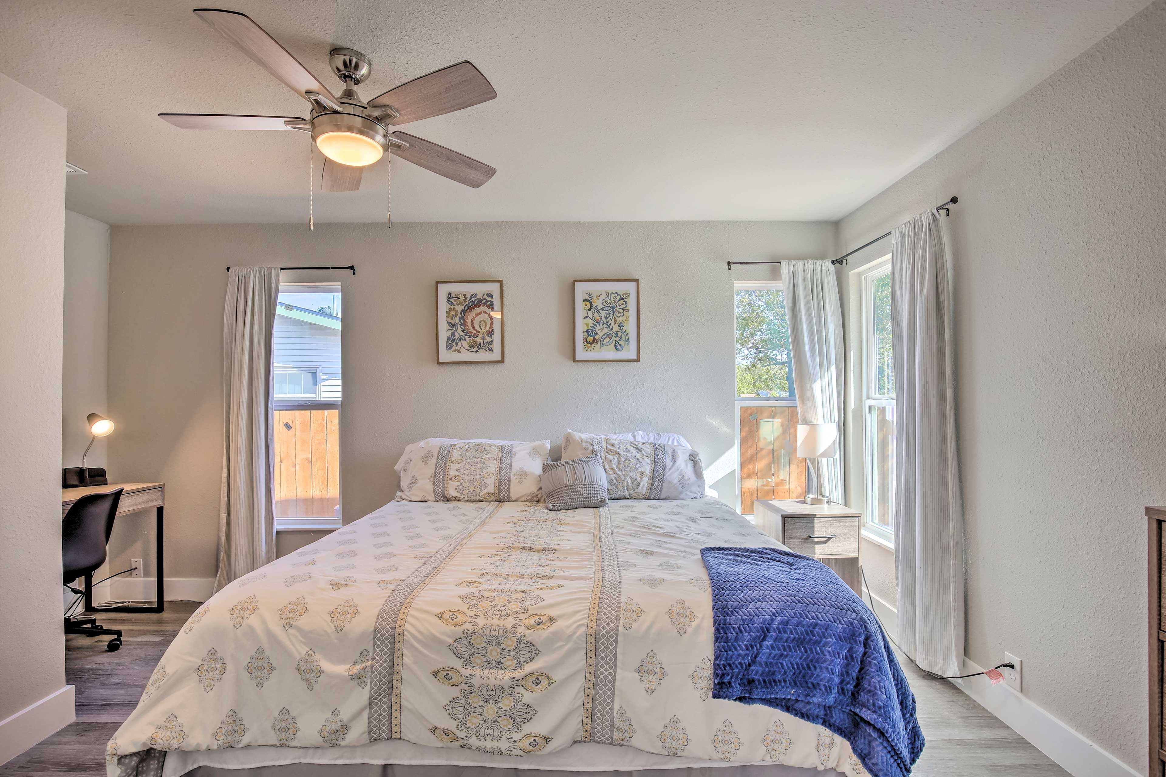 Bedroom 1 | King Bed
