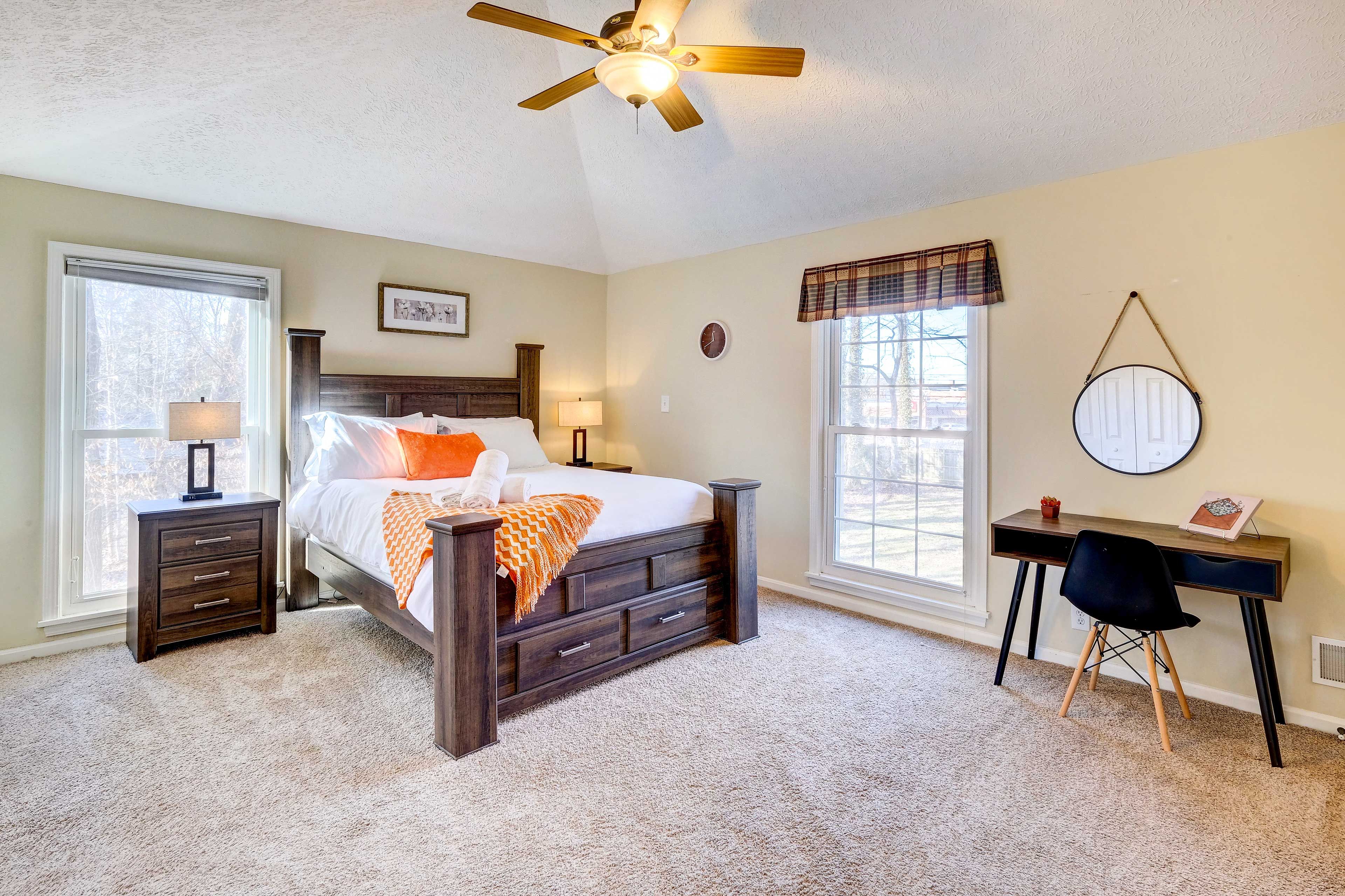 Bedroom 2 | Queen Bed