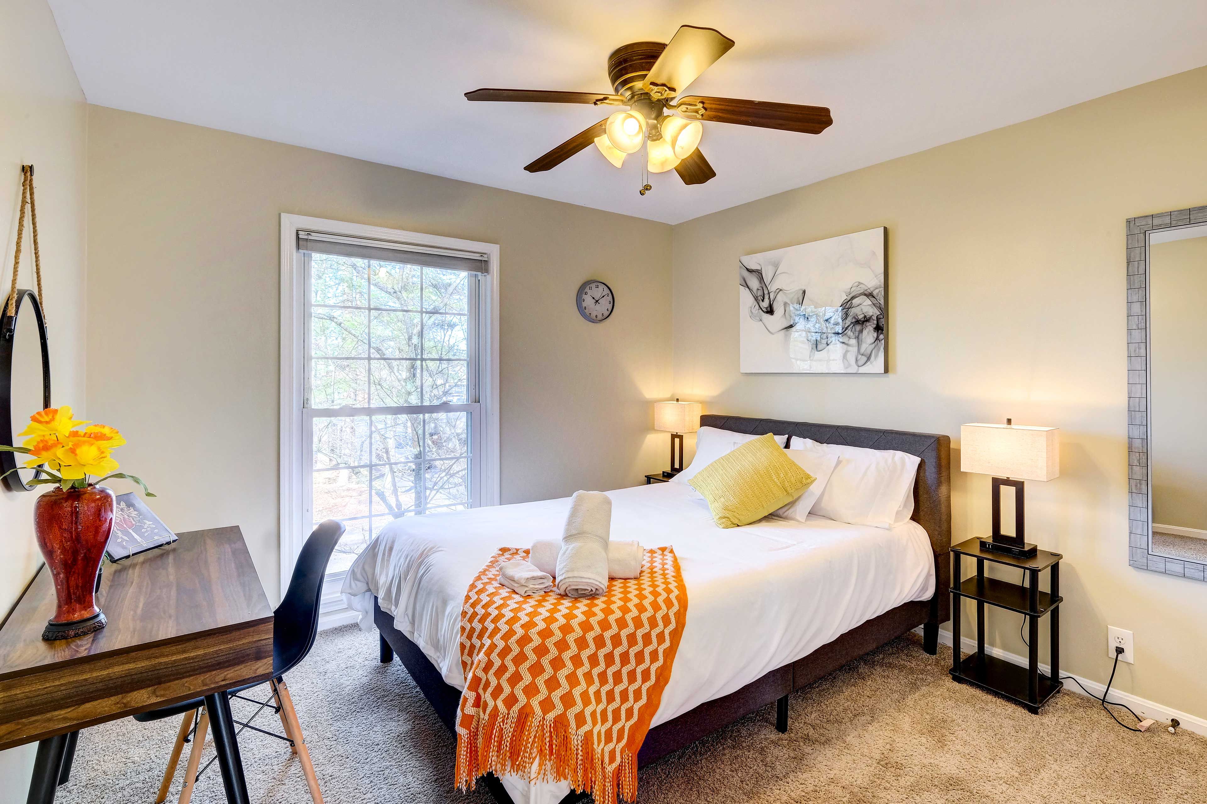 Bedroom 4 | Queen Bed