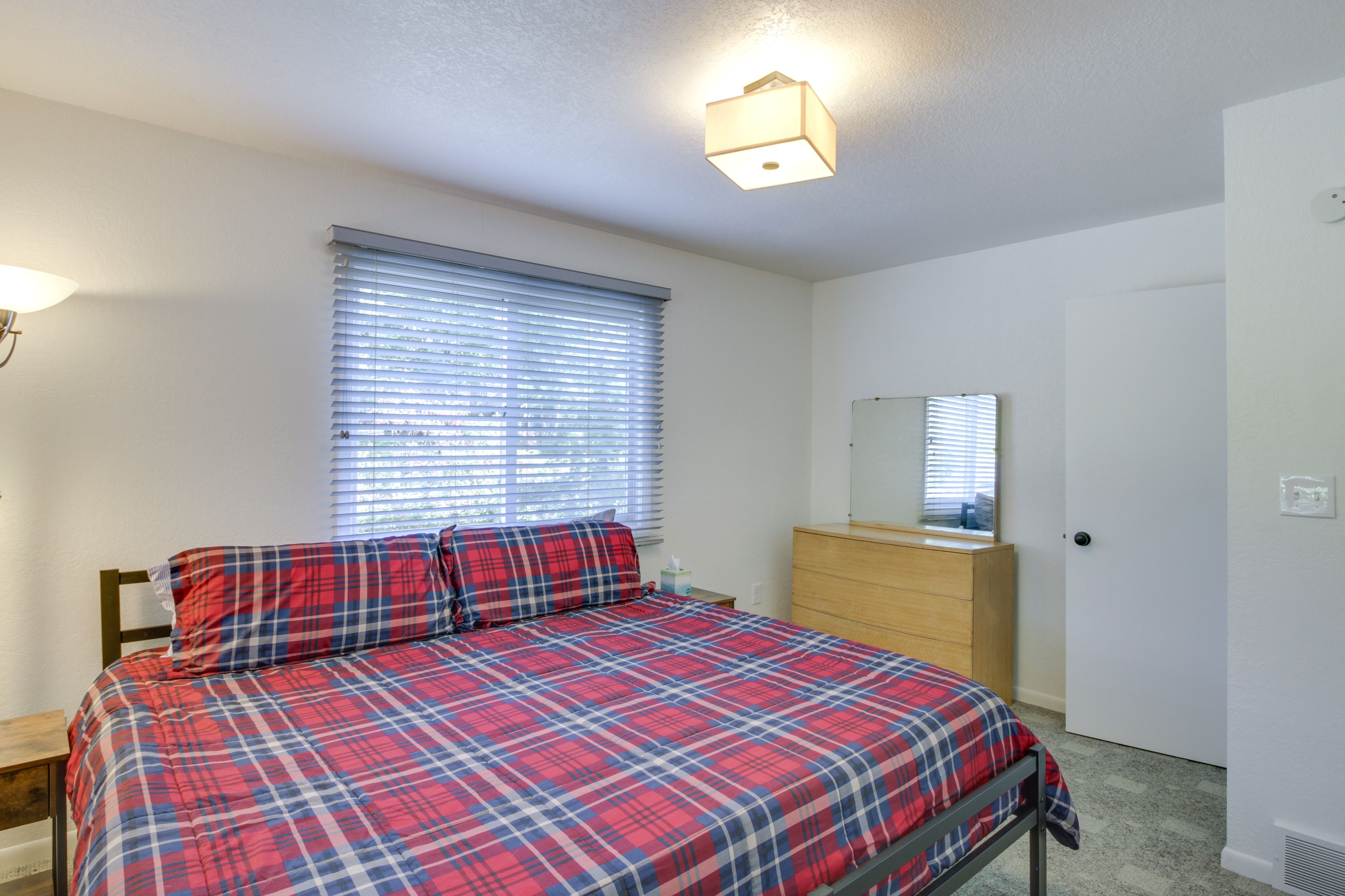 Bedroom 3 | King Bed