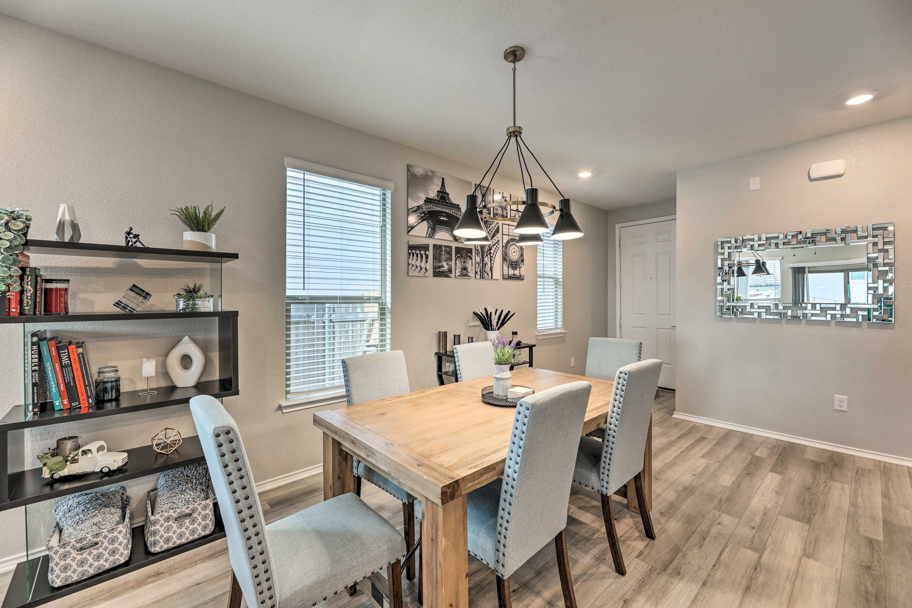 Dining Area | Dishware & Flatware