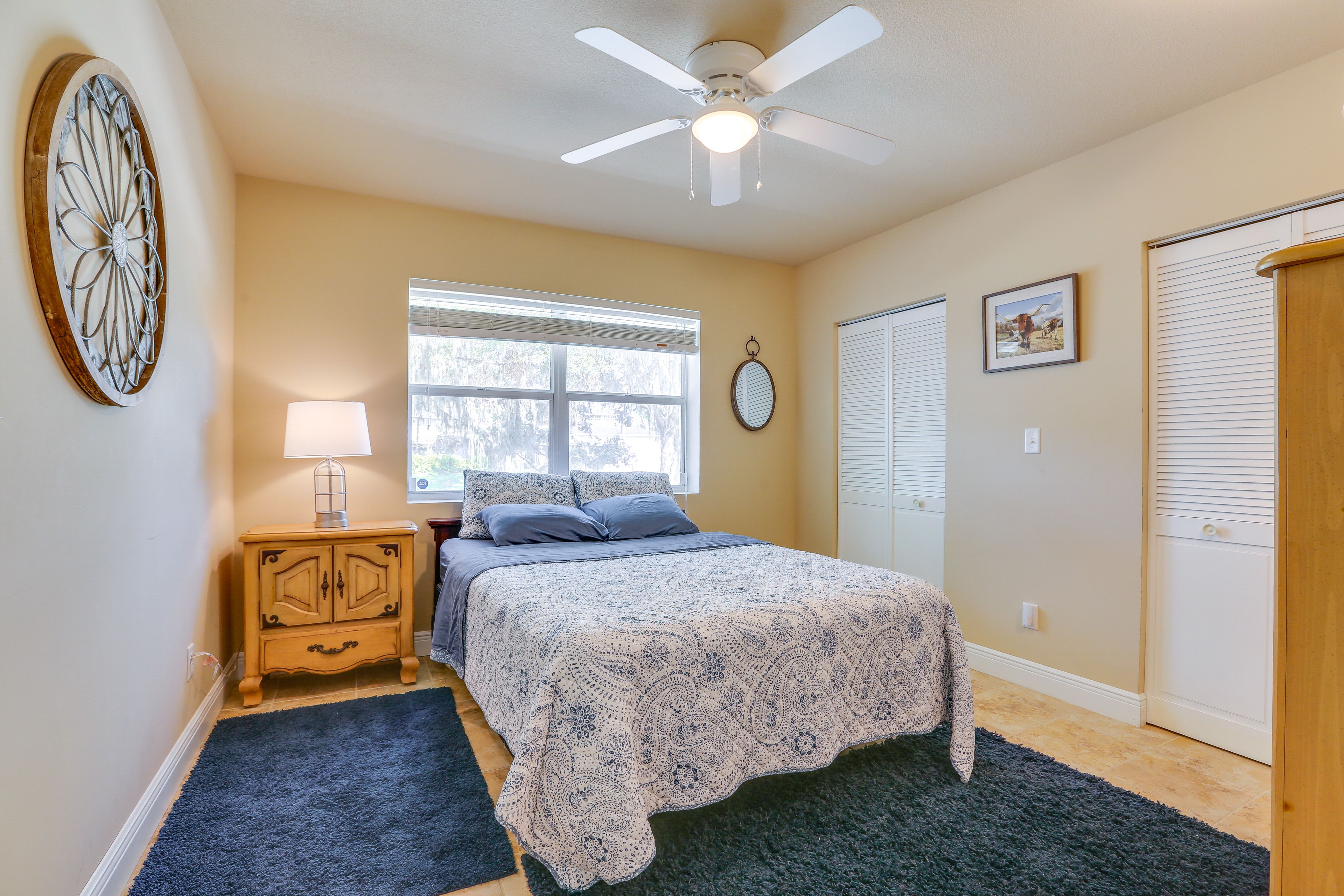 Bedroom 2 | Queen Bed
