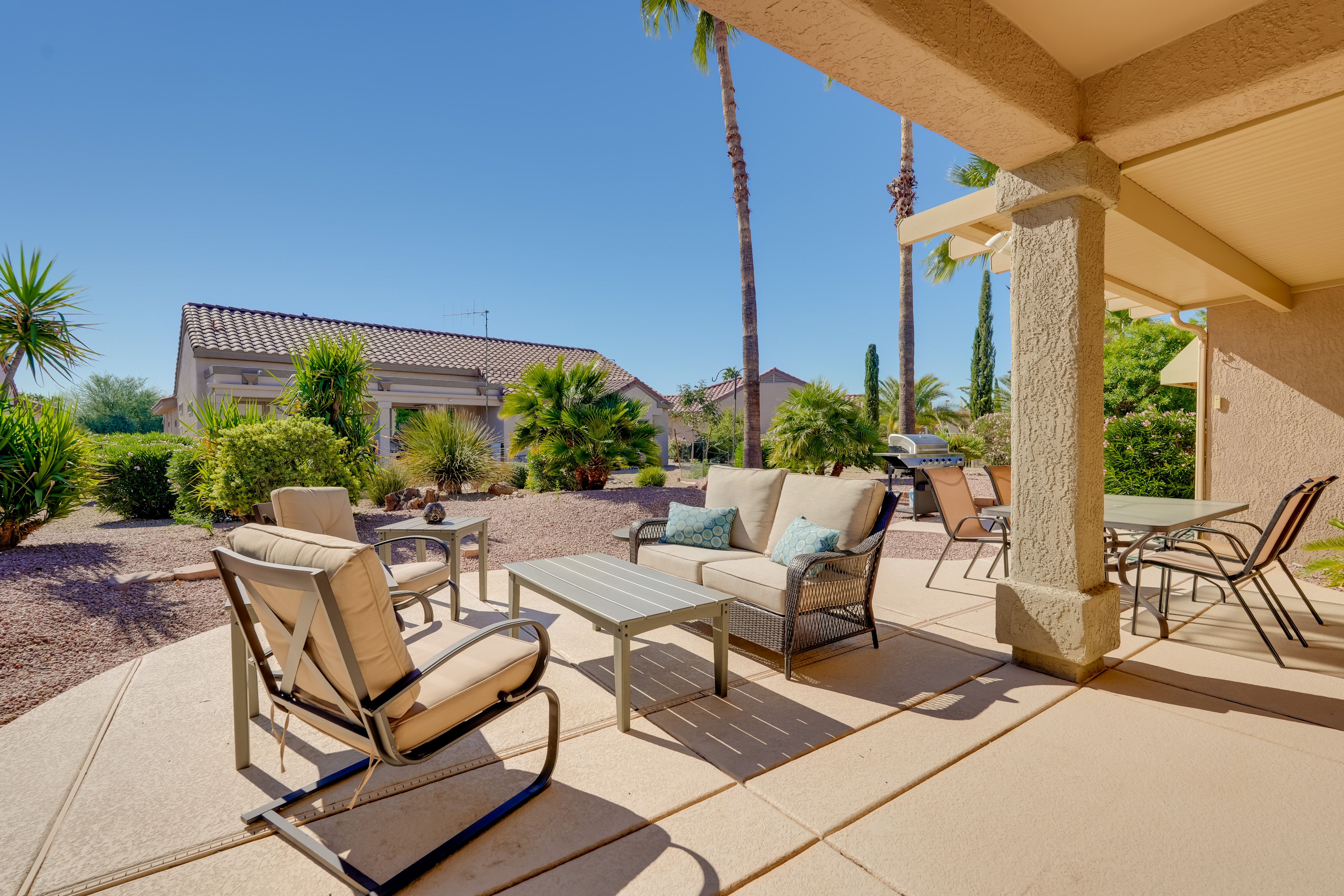 Patio | Outdoor Dining Area | Gas Grill | Casita