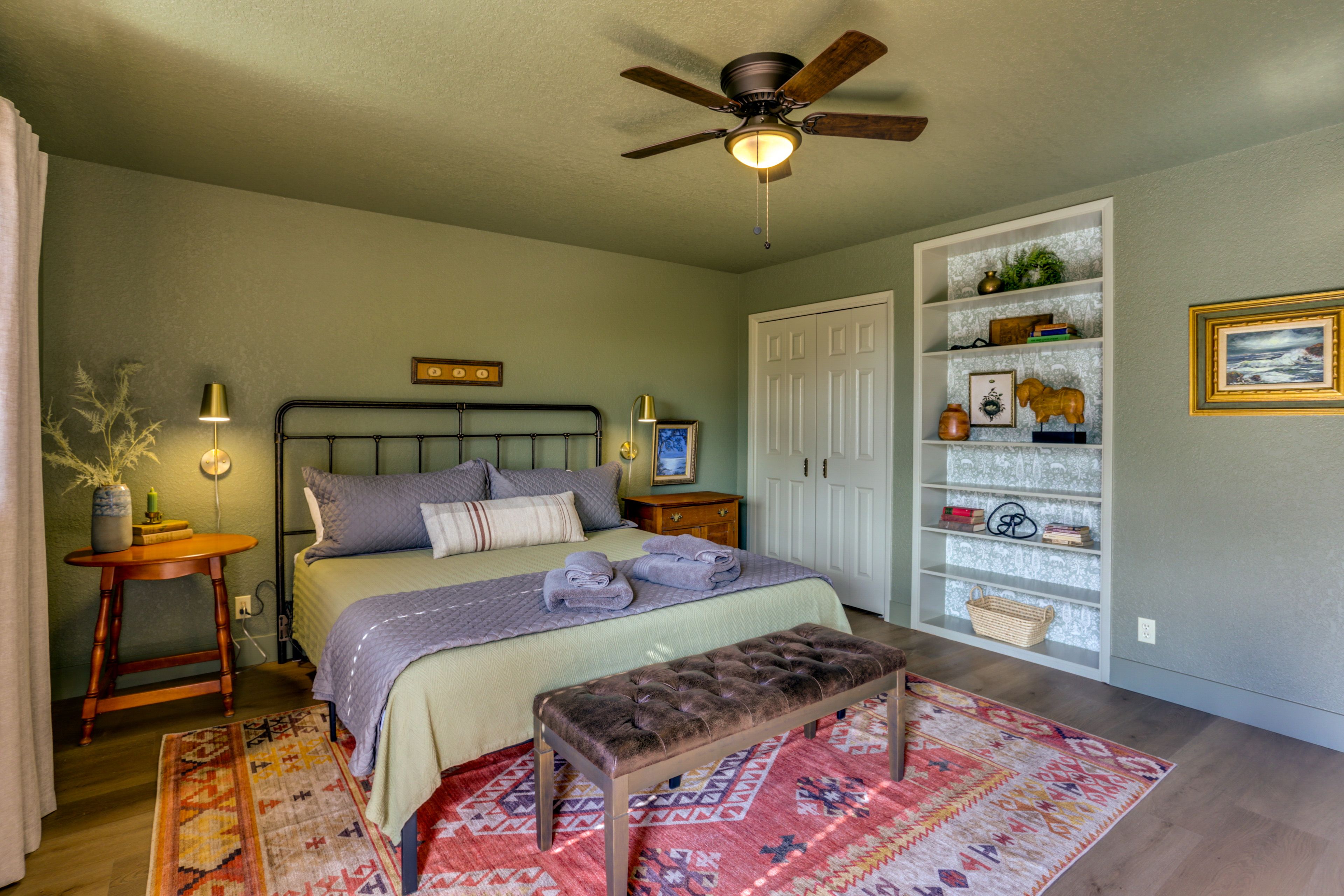 Bedroom 1 | California King Bed | Linens & Towels | Full En-Suite Bathroom