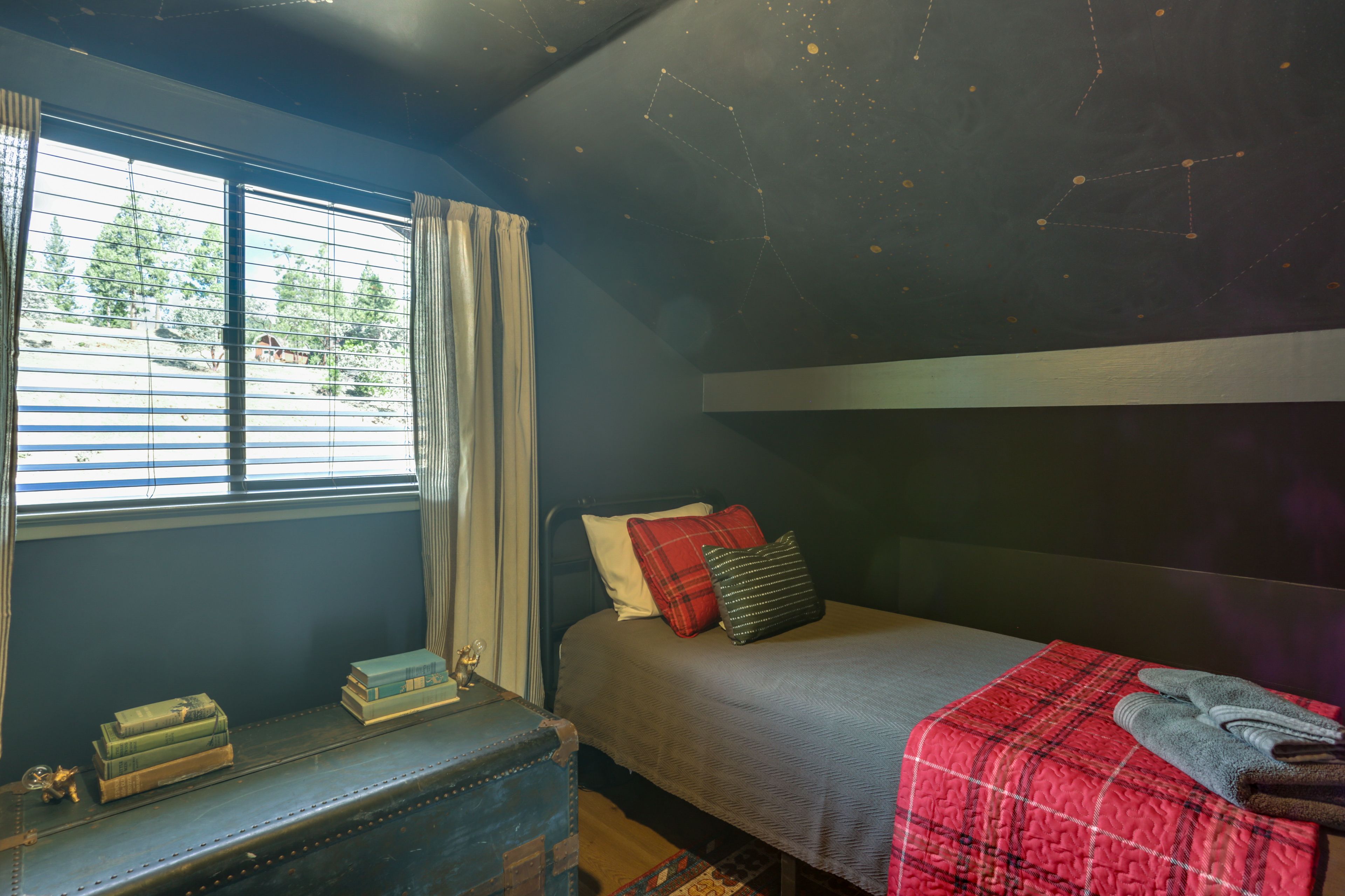 Bedroom 4 | 2 Twin Beds