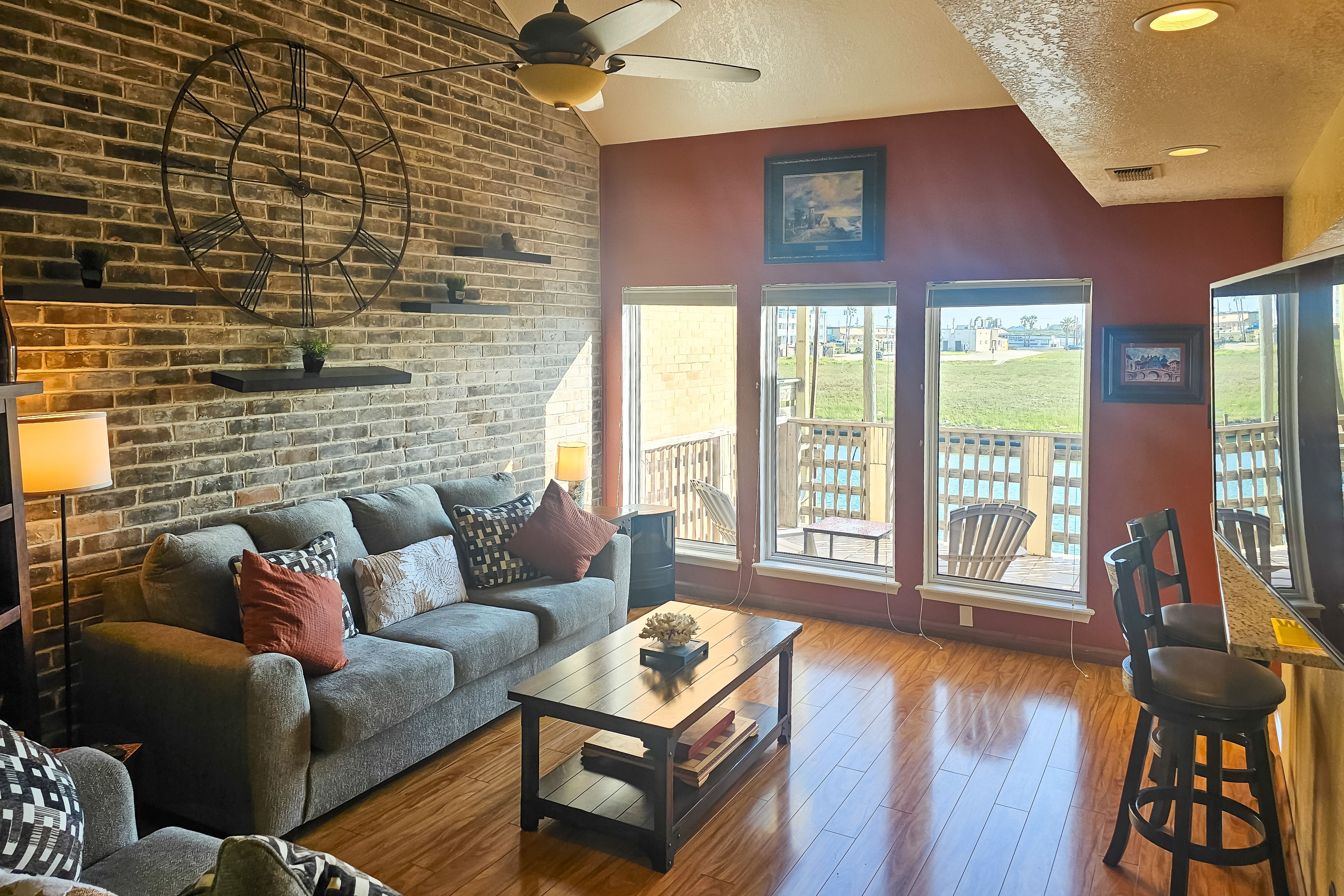 Corpus Christi Vacation Rental | 2BR | 2BA | 2,400 Sq Ft | Stairs to Access