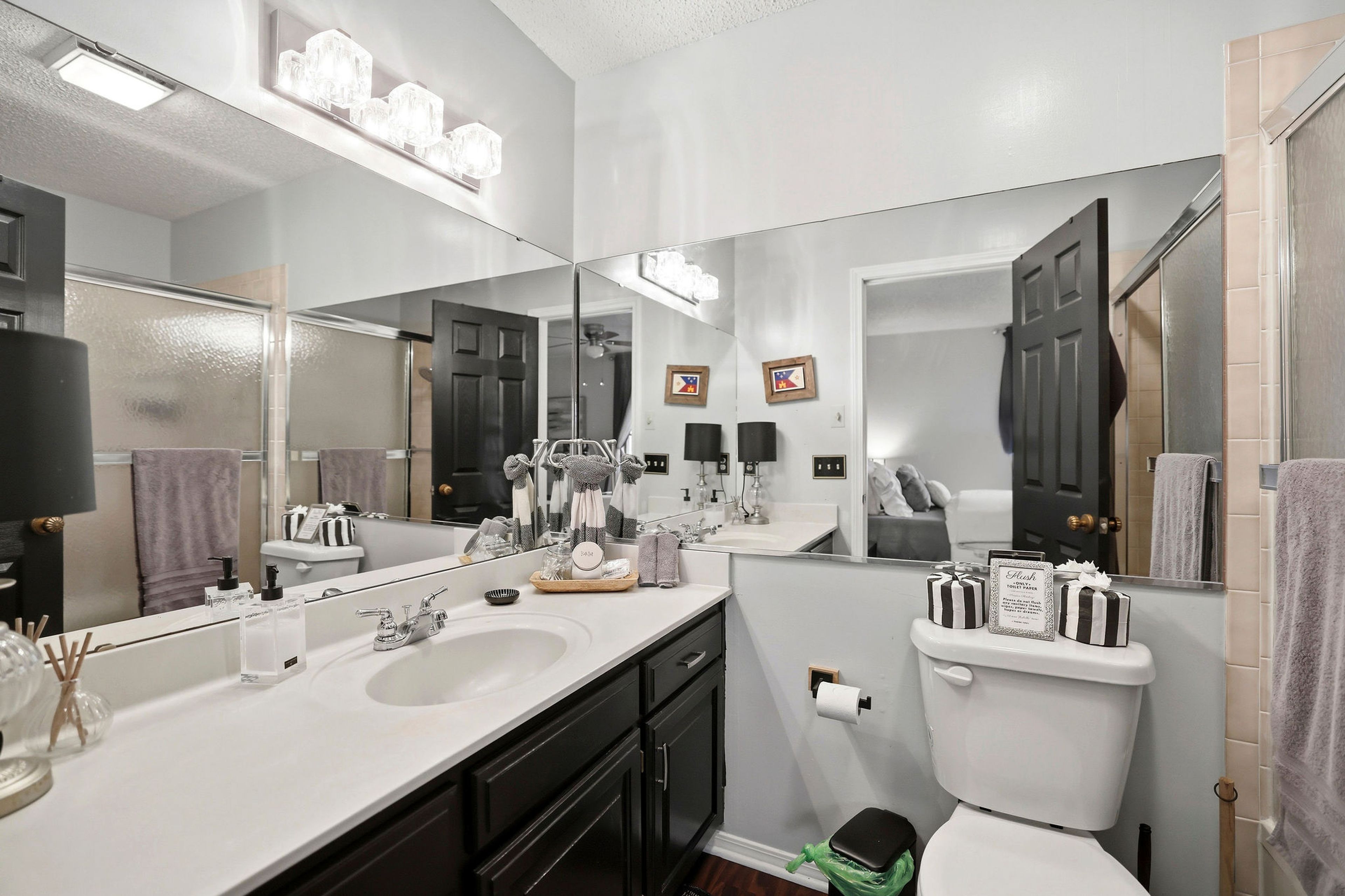 En-Suite Bathroom | Towels Provided