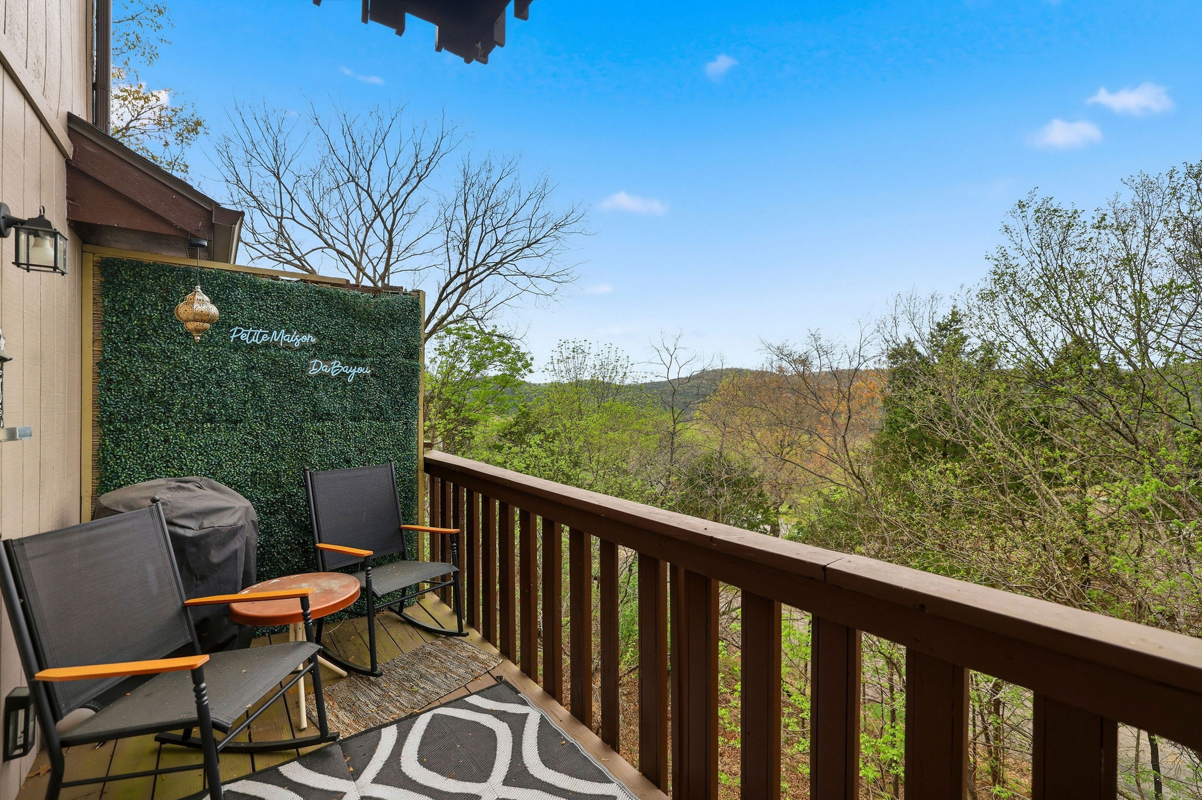 Furnished Balcony | Outdoor Seating