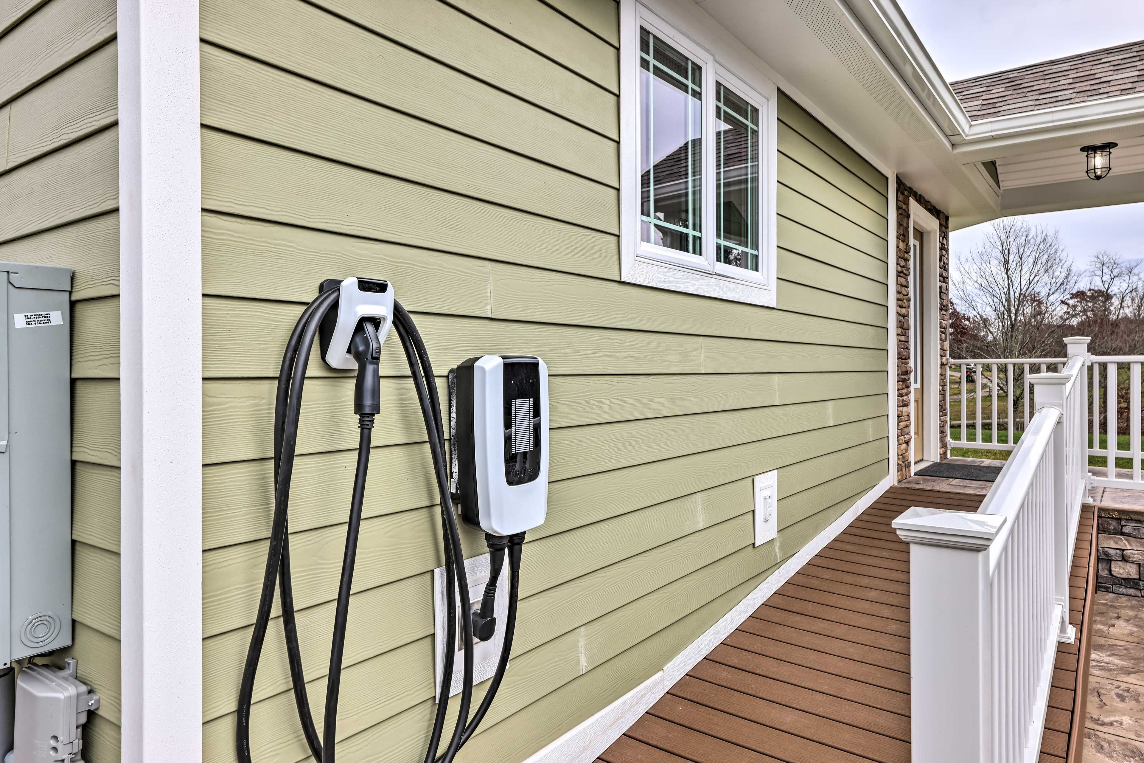 Property Exterior | Keyless Entry | Electric Vehicle Charger | Ramp Access