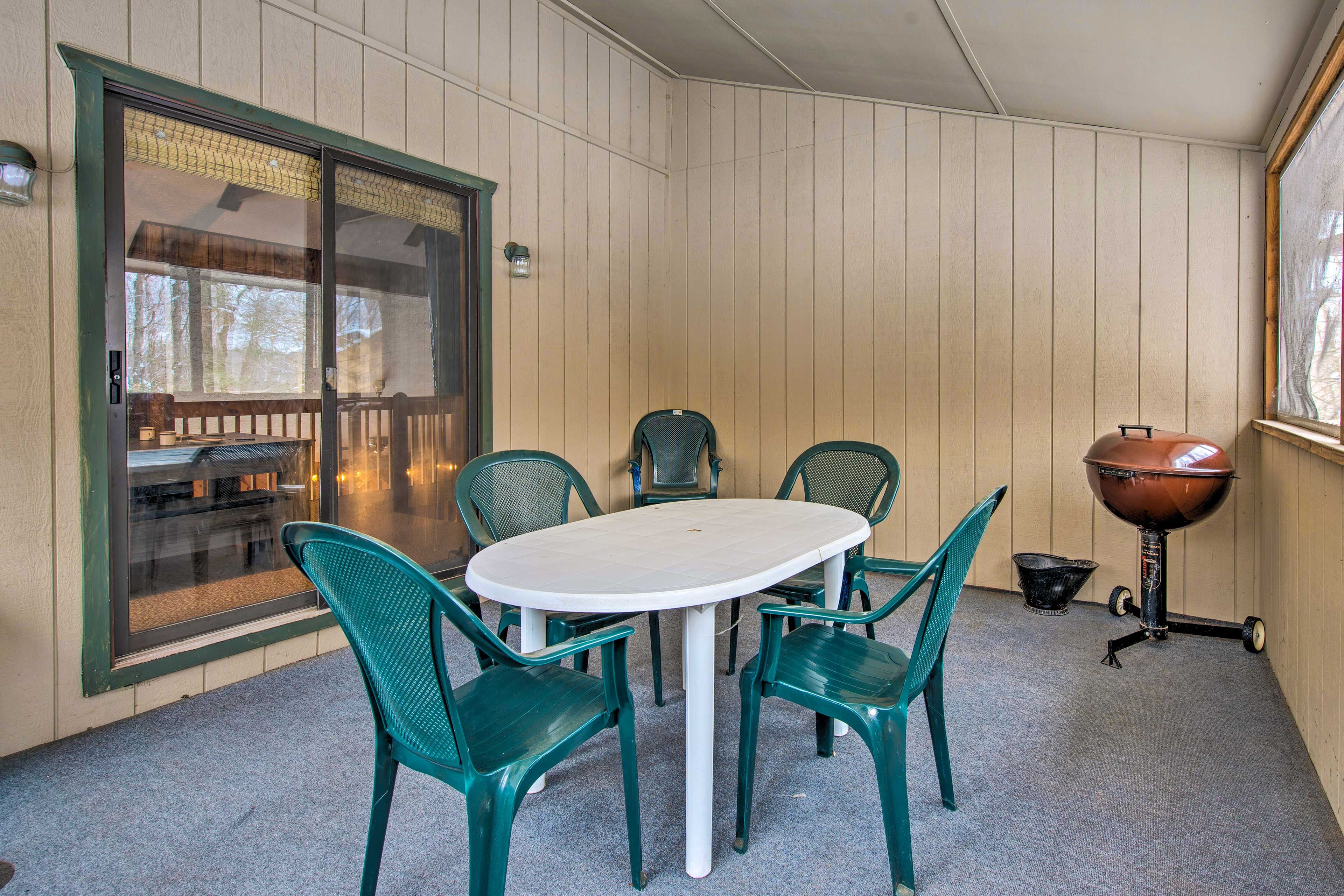 Sunroom | Charcoal Grill