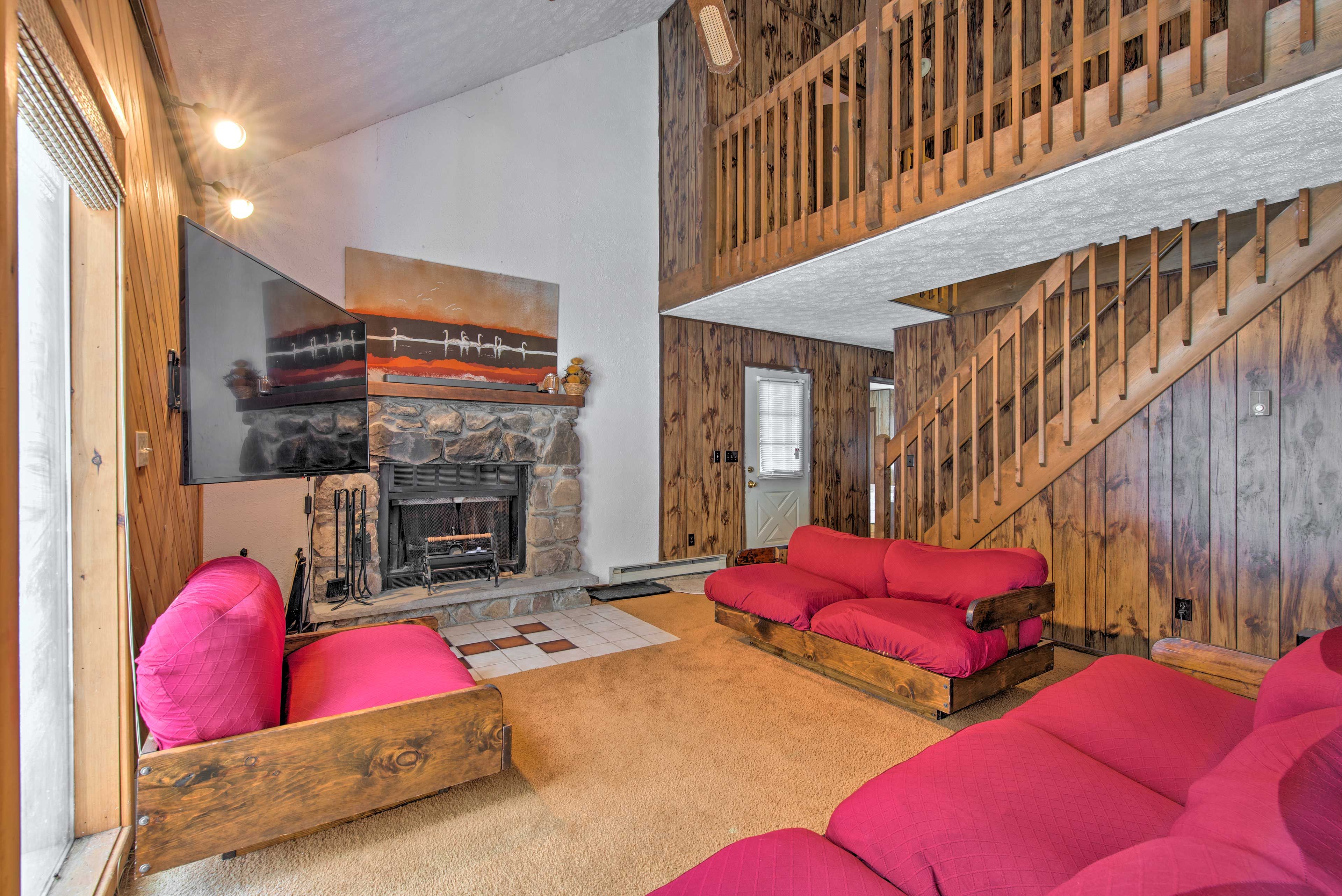 Lake Ariel Vacation Rental | 3BR | 2BA | 1,400 Sq Ft | Stairs Required