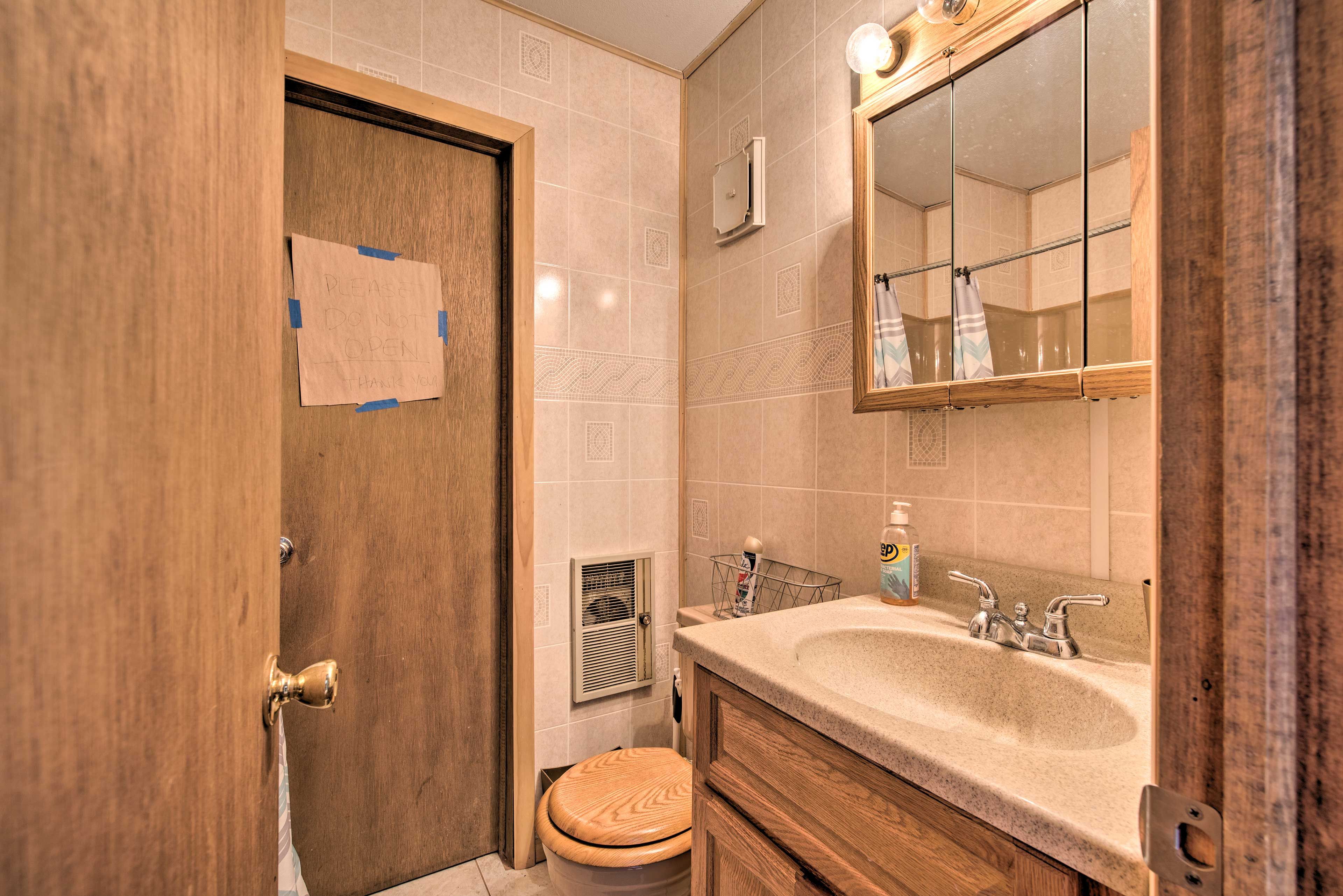 Bathroom | Towels Provided