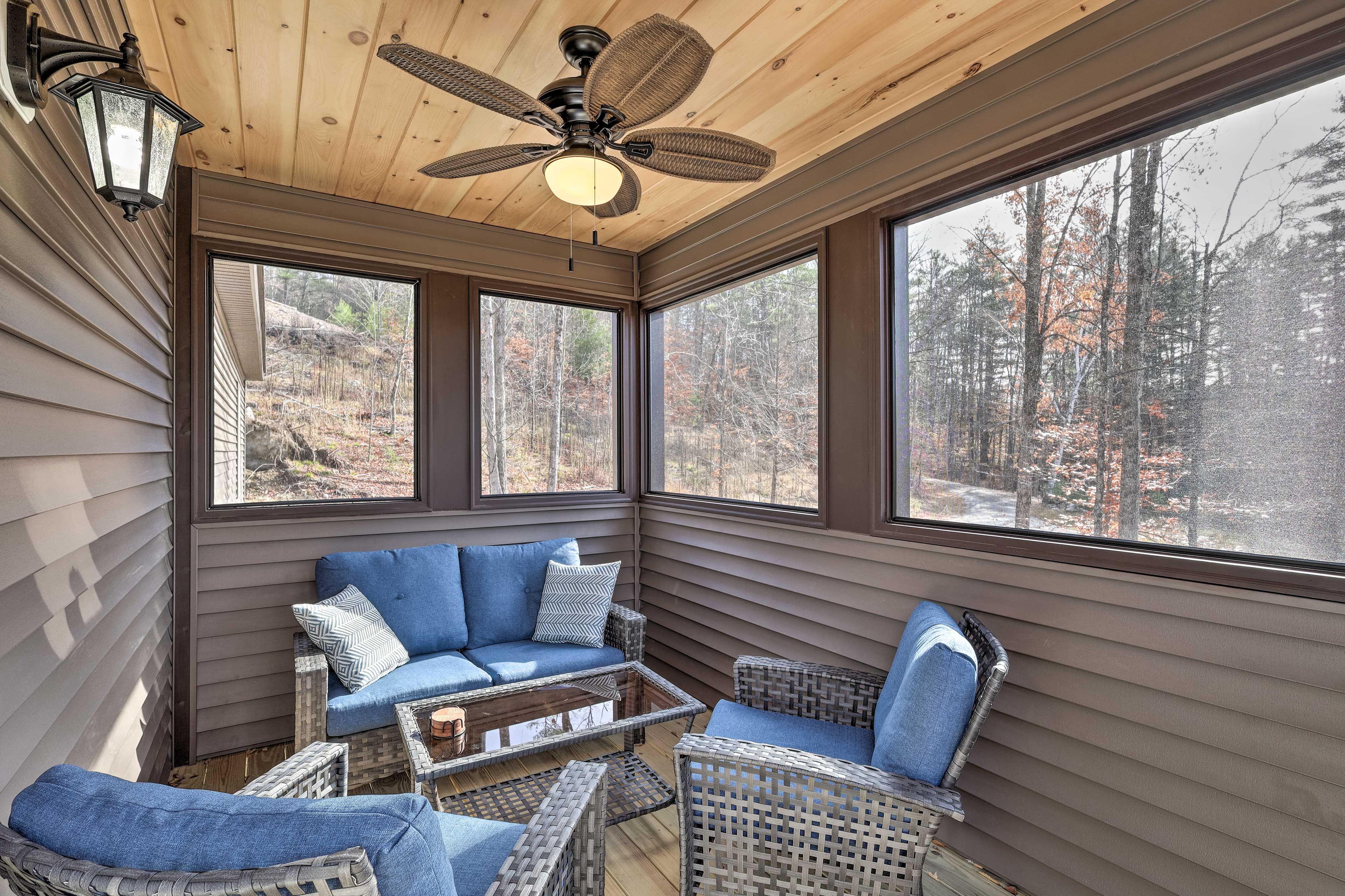 Screened Porch | Ceiling Fans | Close Proximity to Local Dining