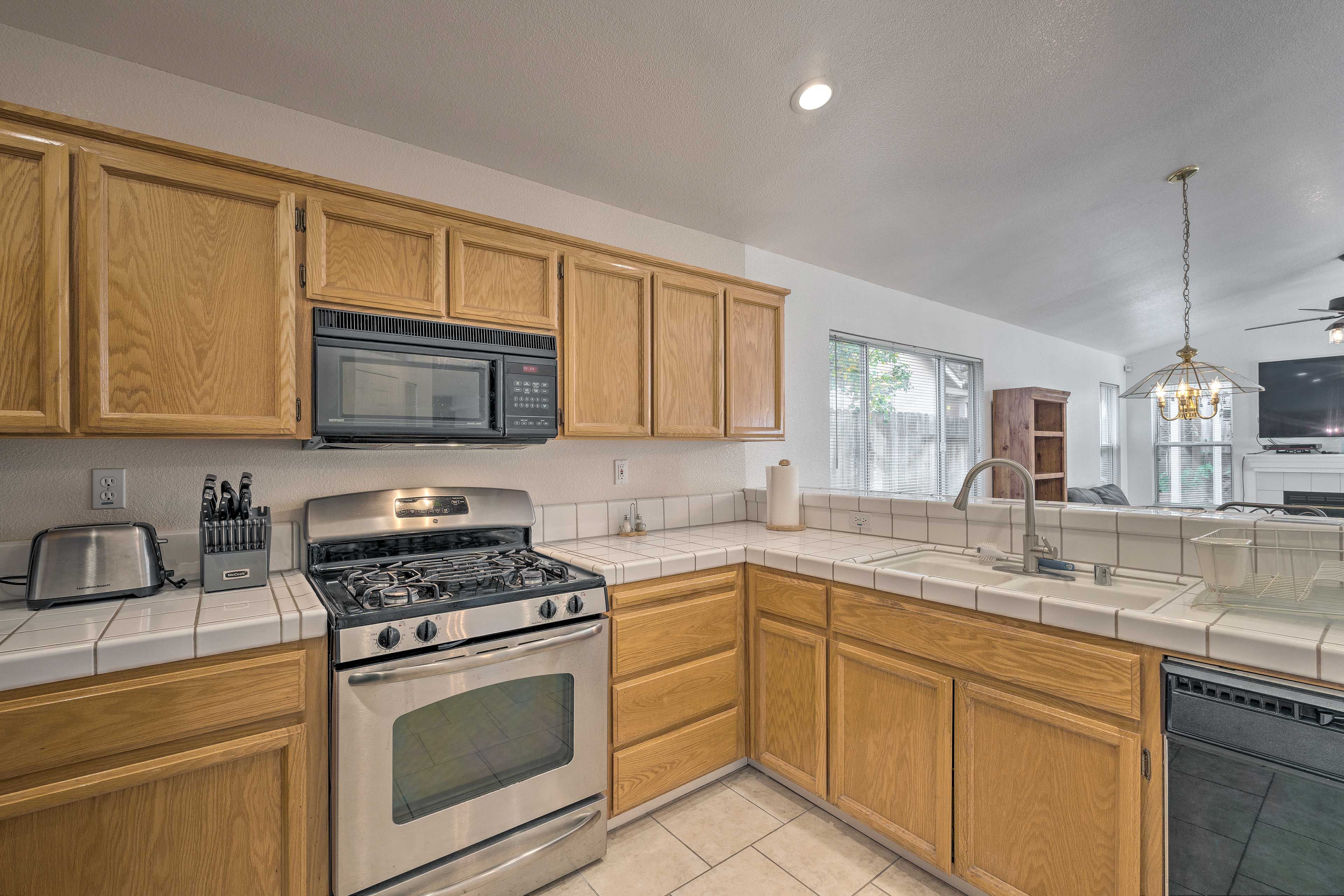 Kitchen | Coffee Maker | Toaster | Dishwasher