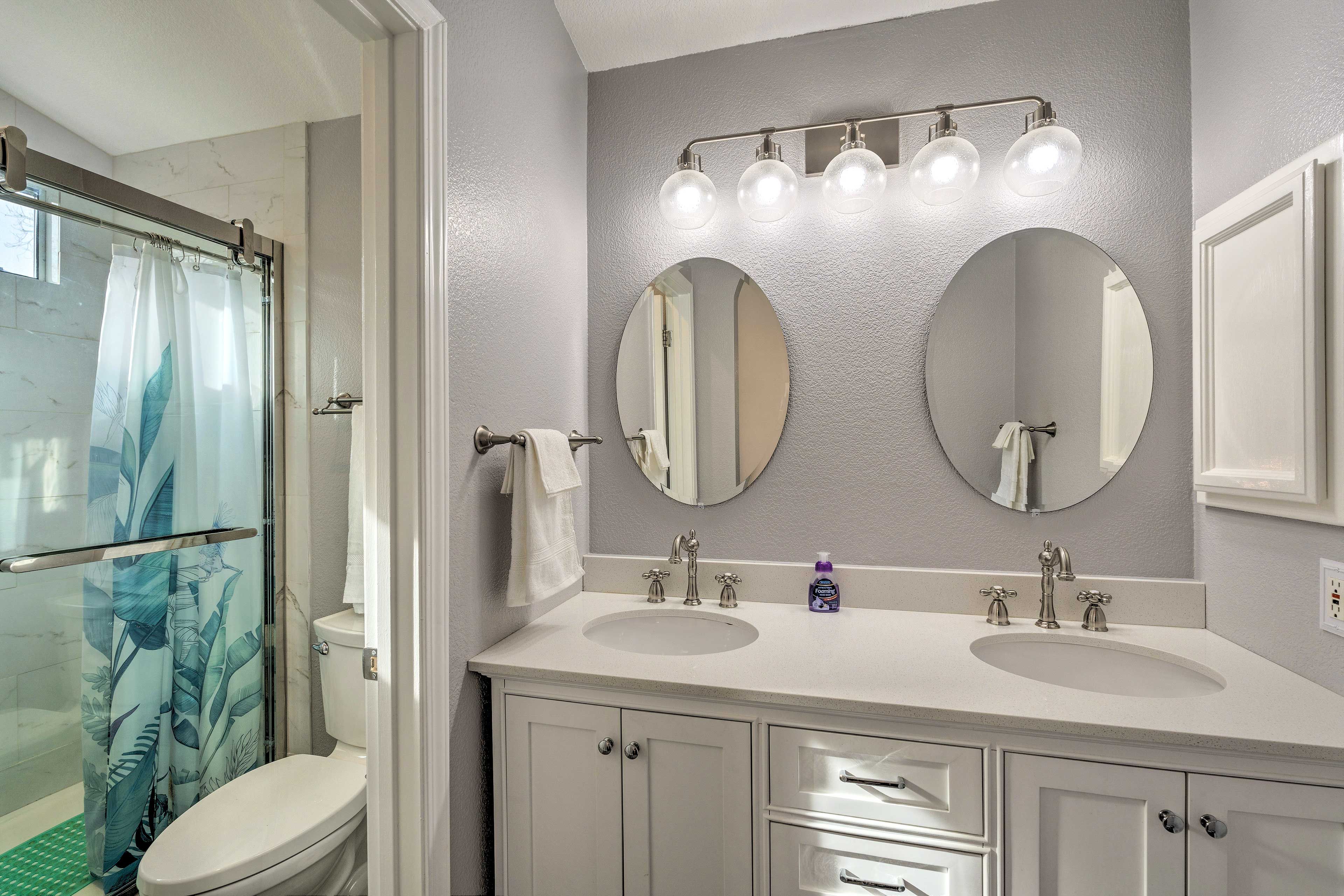 Full Bathroom