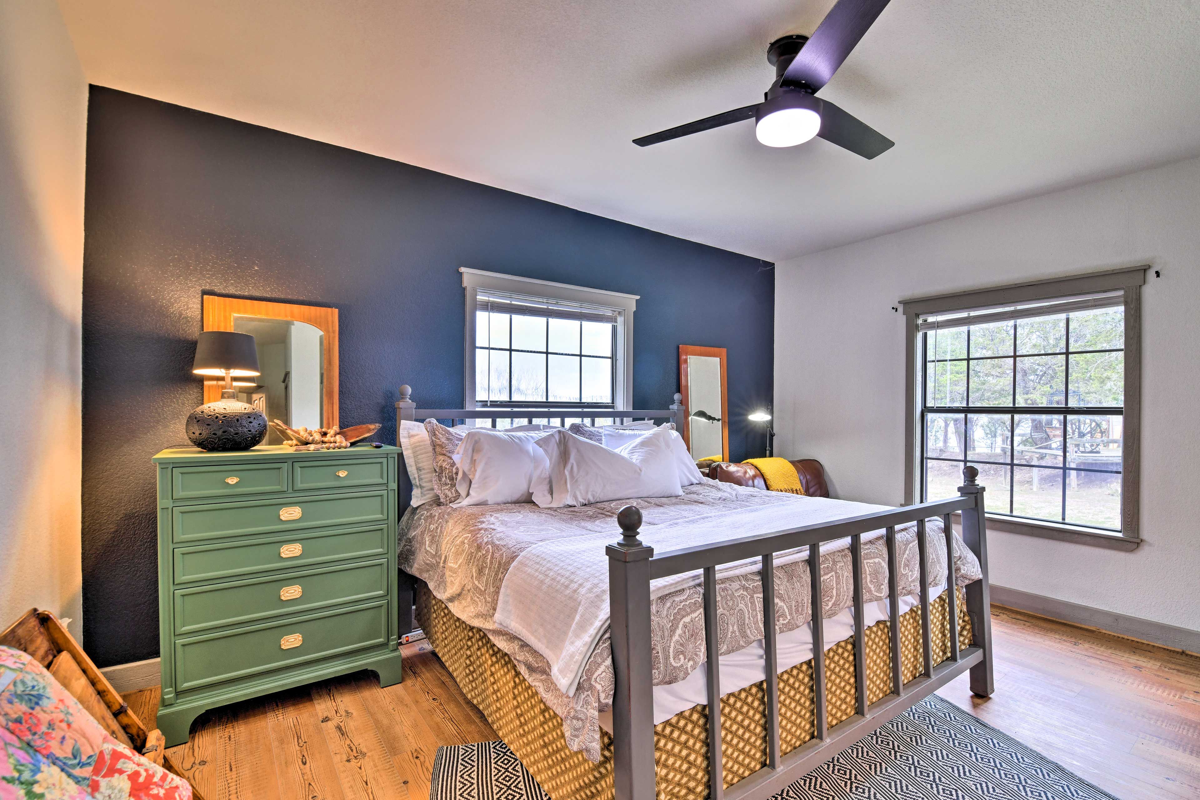 Bedroom 1 | King Bed | Linens Provided