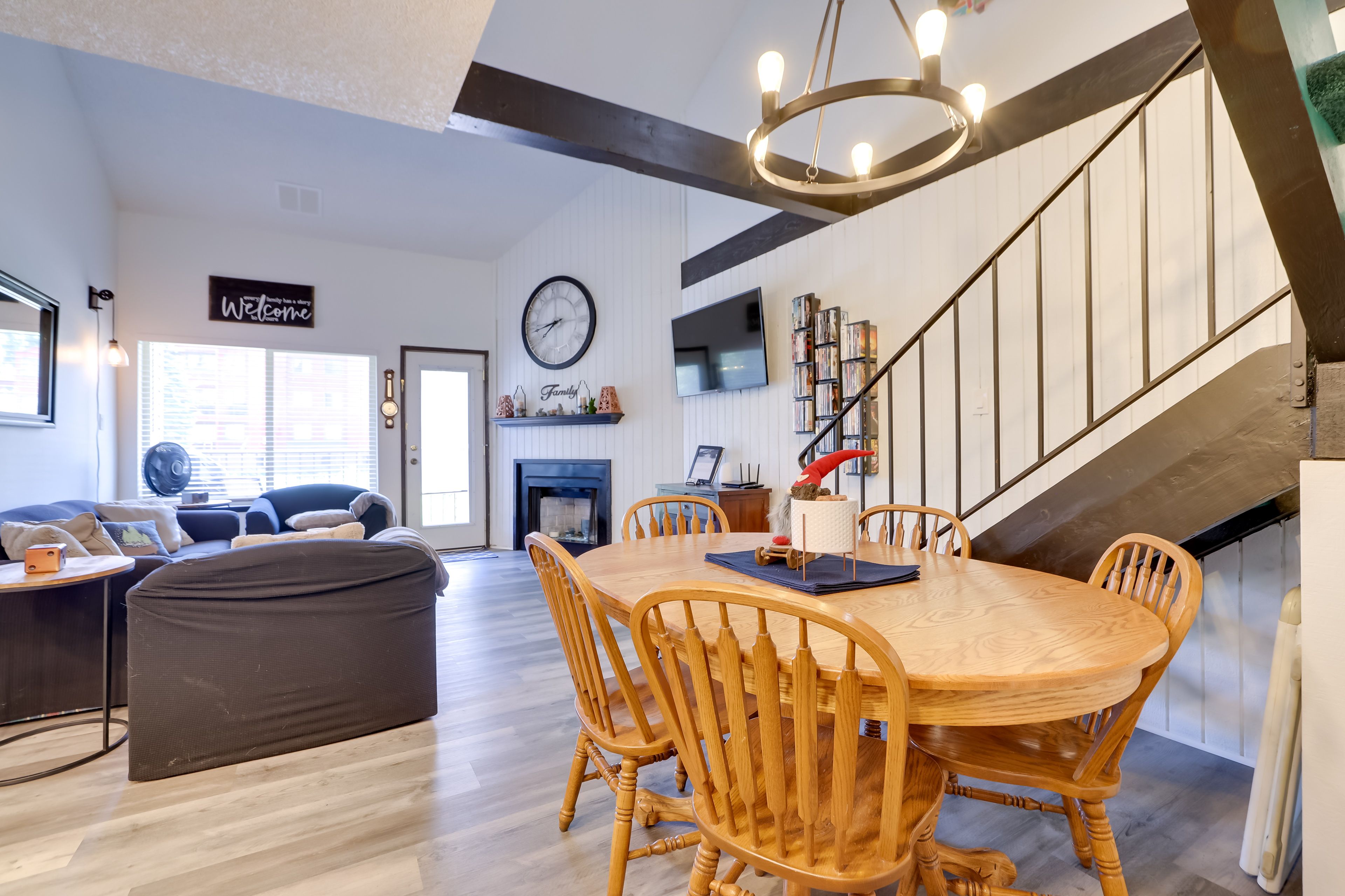 Dining Areas | Dishware/Flatware | Trash Bags/Paper Towels